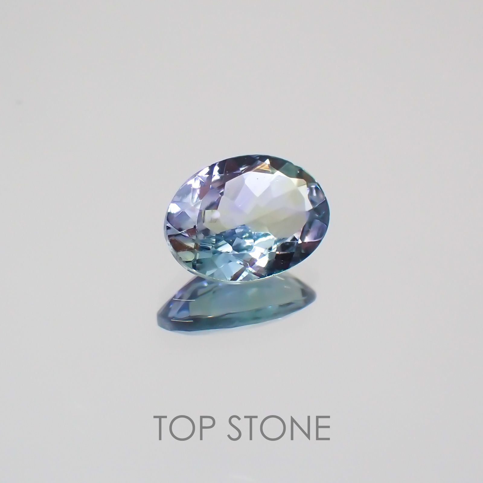 パーティーカラータンザナイト タンザニア産 ルース 0.73ct[210210055]6.9×5.1mm前後