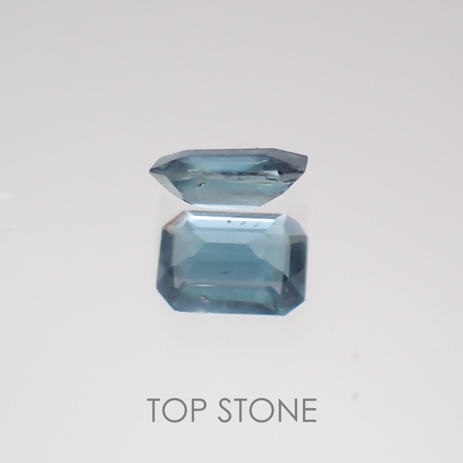 サファリン マダガスカル産 ルース 0.12ct[20128839]3.6×2.6mm前後