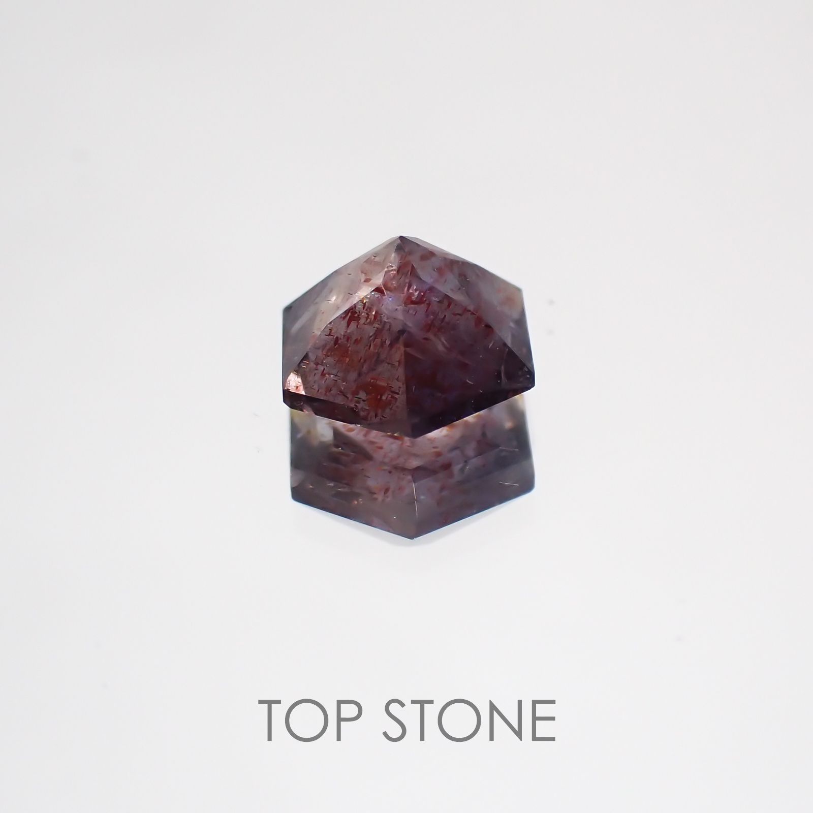 ◇ヘキサゴンカット◇ブラッドショットアイオライトSA(宝石名アベンチュリン・アイオライト) インド産 0.82ct 識別済[210210082]6.1×6mm前後