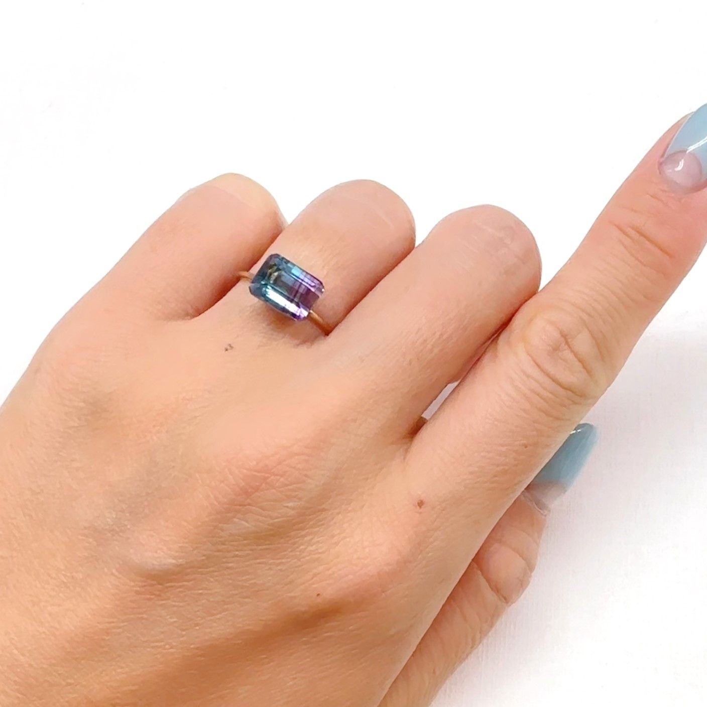 パーティカラーフローライト フルオレッセンス ブラジル産 3.09ct[240828645]8.9x7mm前後