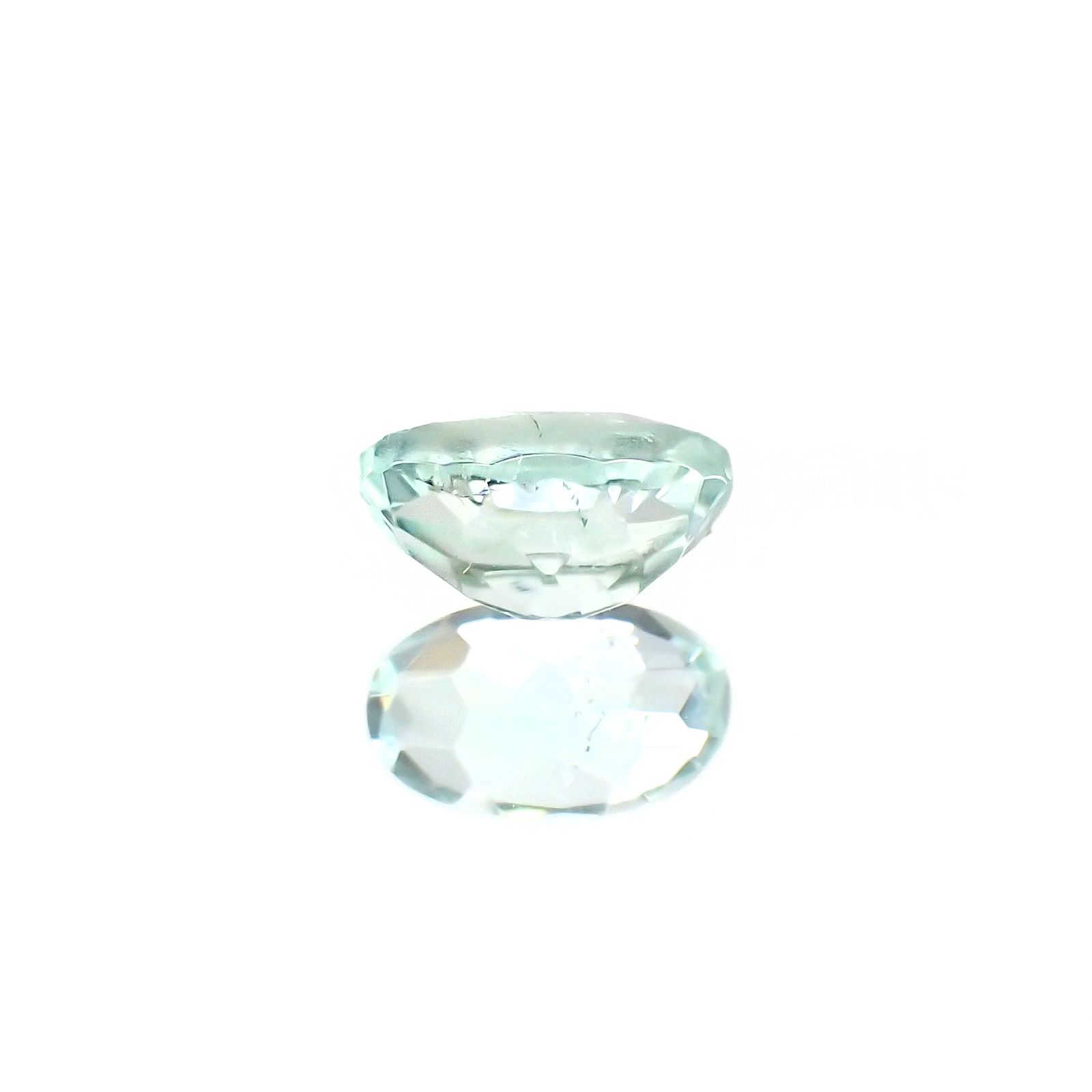 パライバトルマリン モザンビーク産 0.30ct / 5.1x3.1mm前後 [230220374]