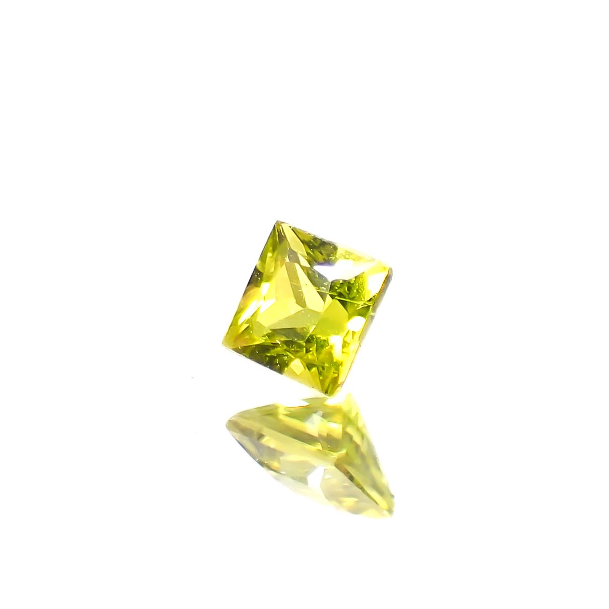 ◇プリンセスカット◇クリソベリル スリランカ/マダガスカル産 0.25ct [250330008]3.2x3.2mm前後