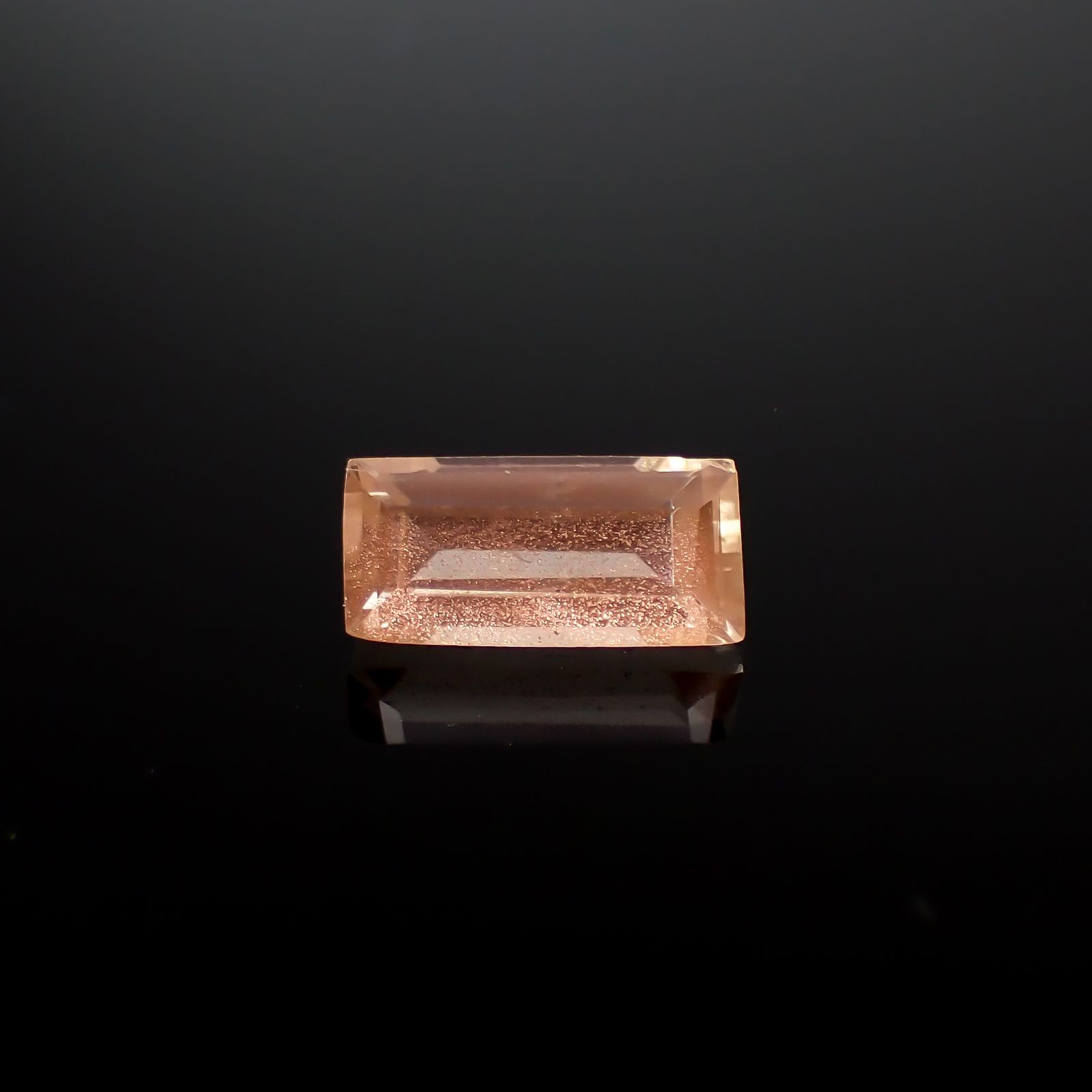 オレゴンサンストーン アメリカ・オレゴン州産 0.67ct[240628205]7.6x3.6mm前後
