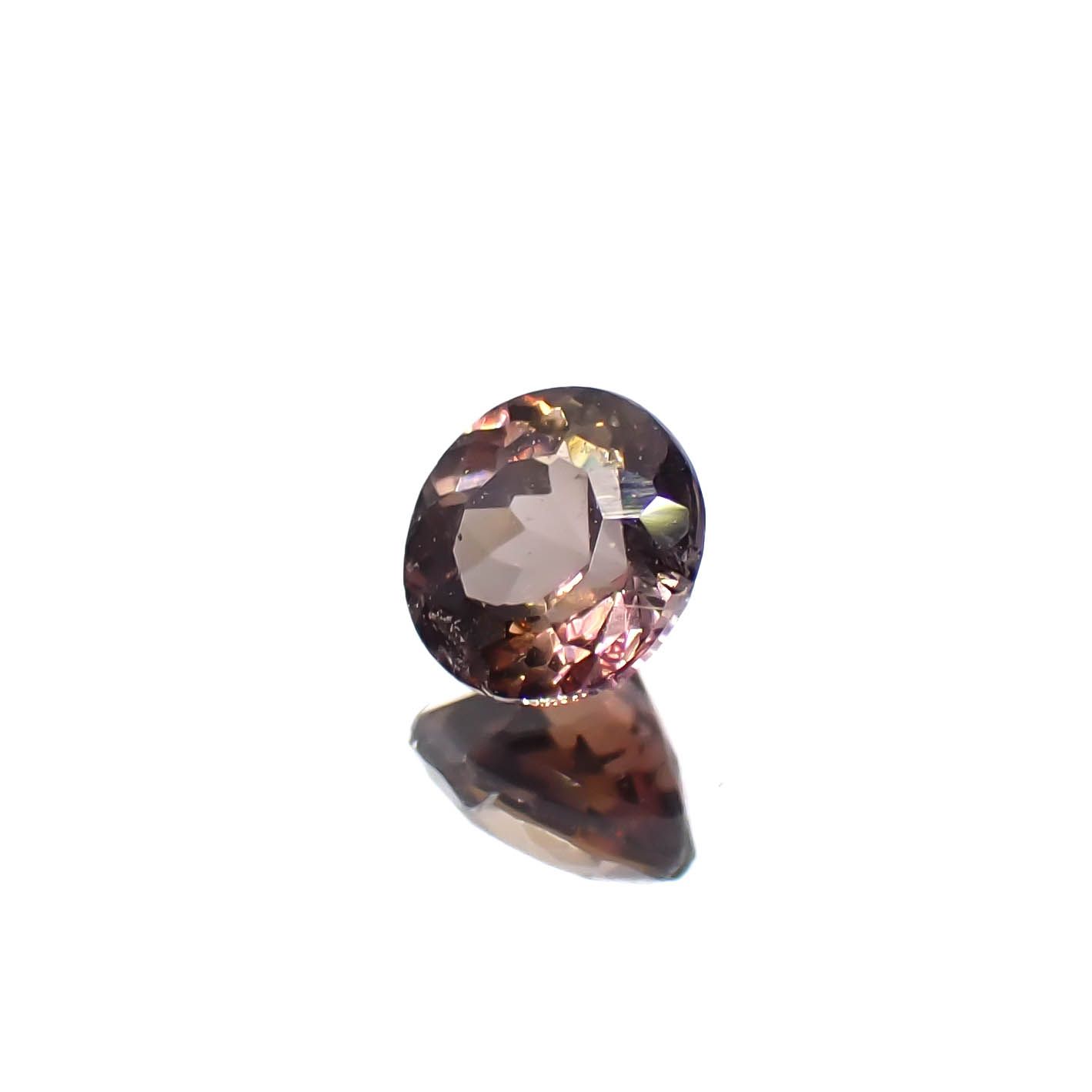 アキシナイト パキスタン産 0.31ct[240628360]4.1x4.1mm前後