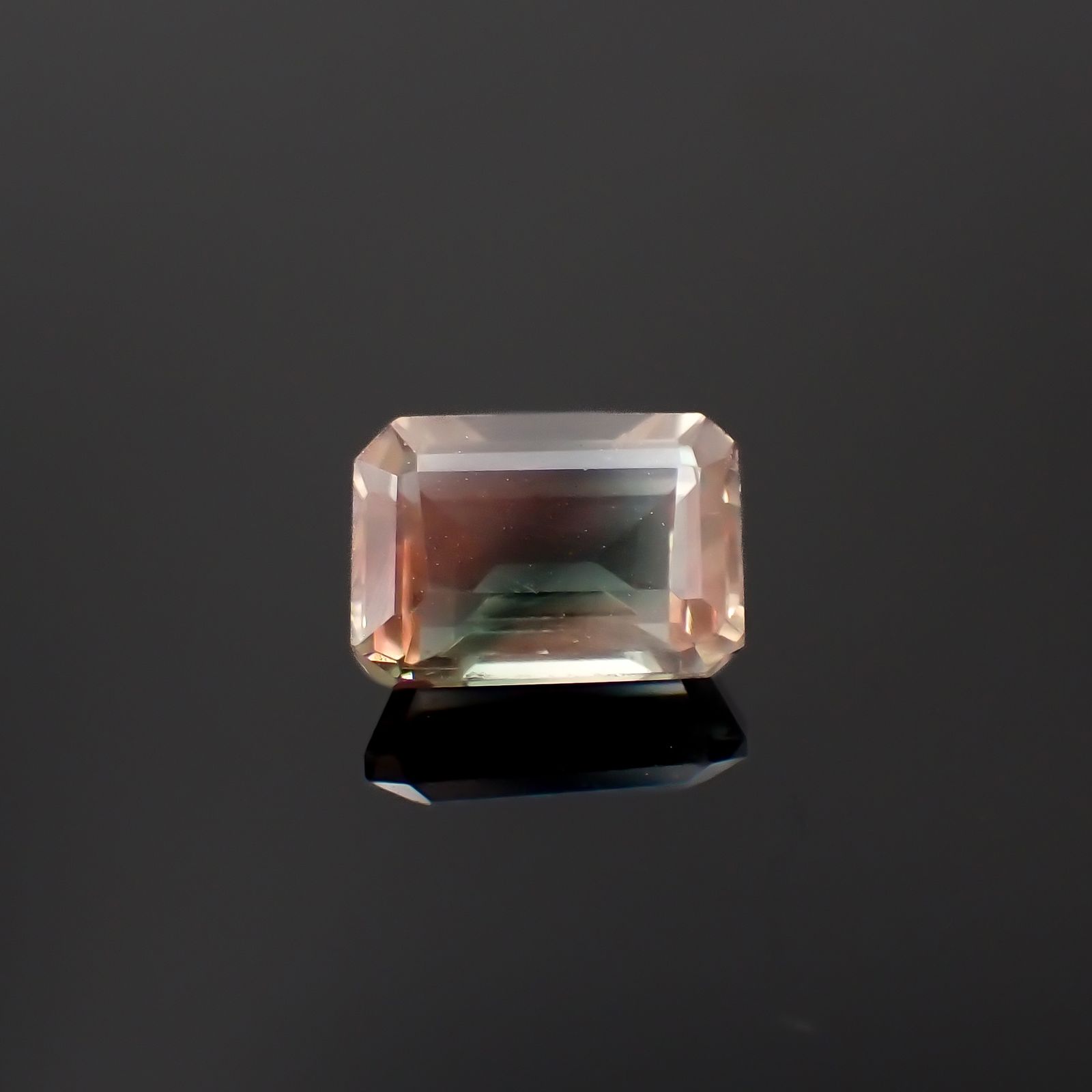 パーティカラーオレゴンサンストーン アメリカ・オレゴン州産 1.57ct[230722834]8.1x6mm前後