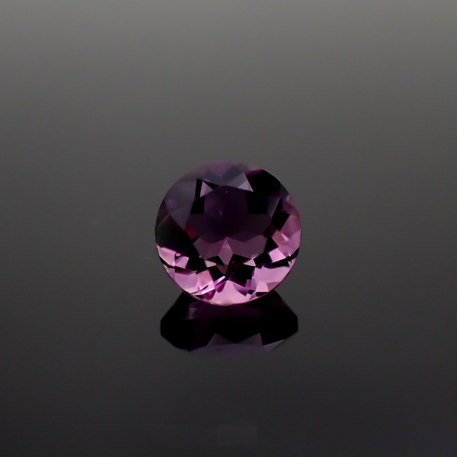 ピンクパープルフローライト 中国産 1.60ct[221018445]7.1x7.1mm前後