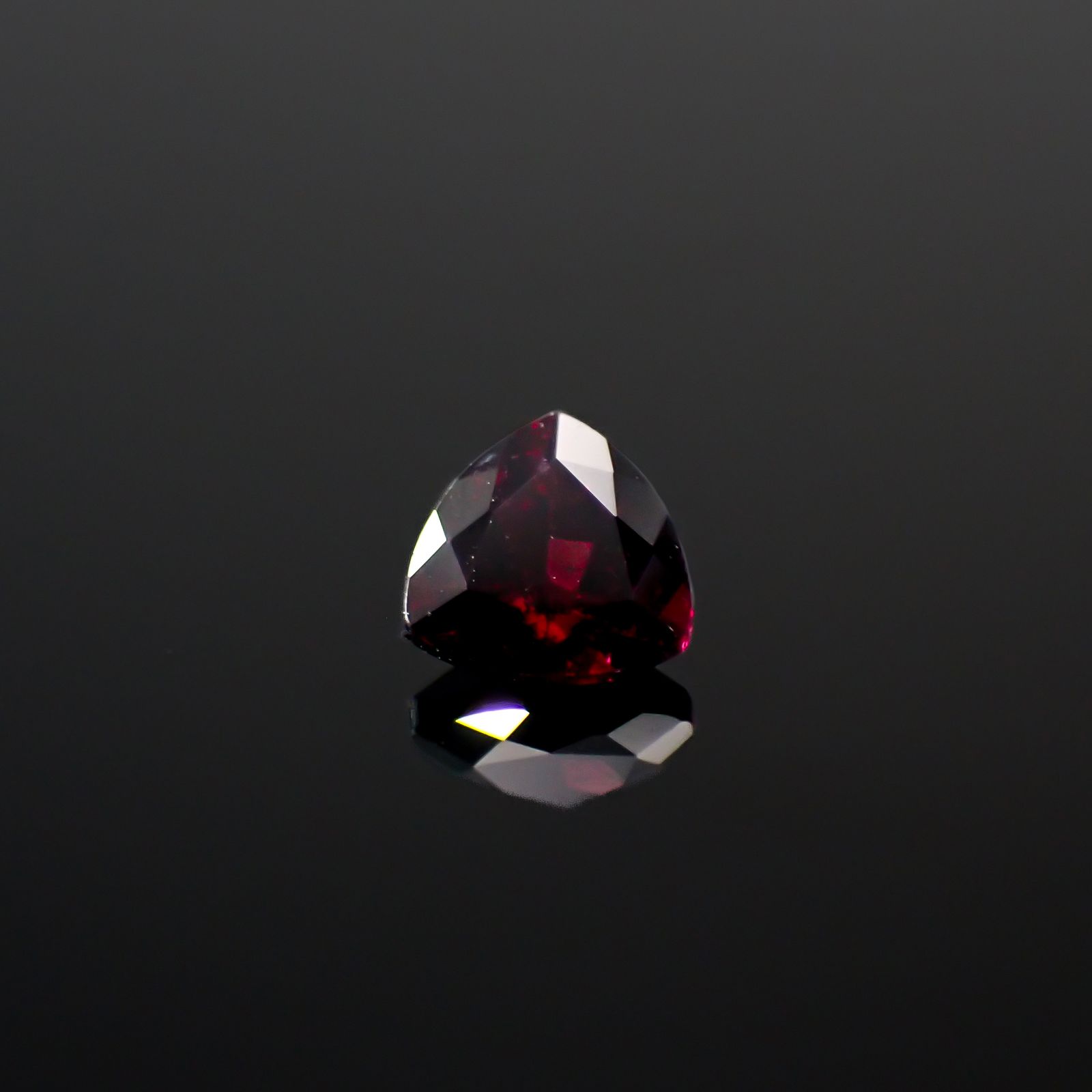 アントヒルガーネット(クロムパイロープガーネット) アメリカ・アリゾナ州産 0.28ct[240527833]4x4mm前後