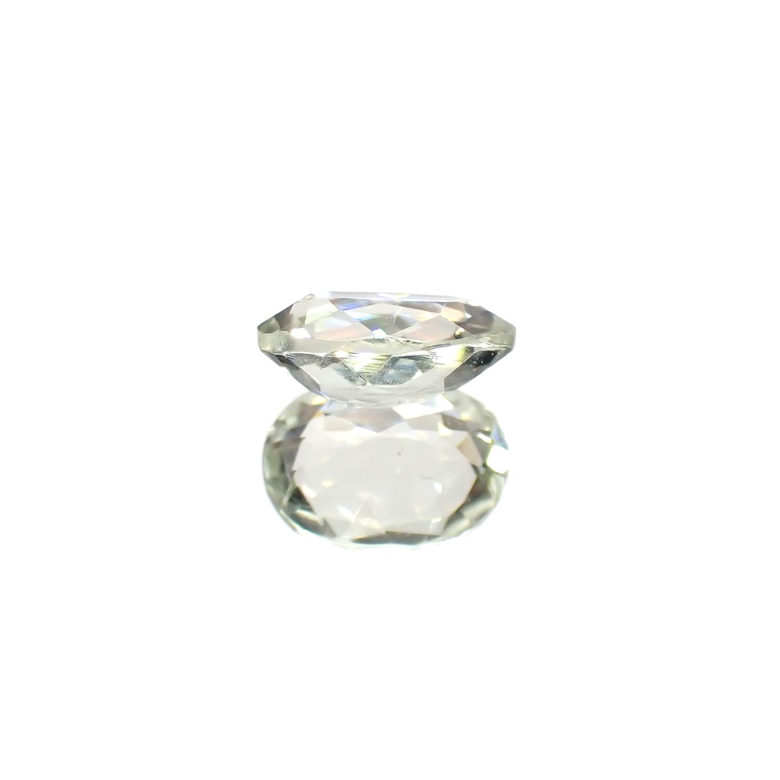 シリマナイト(宝石名シリマナイト)インド産 識別済 1.27ct / 8.1x6.1mm前後 [221018460]