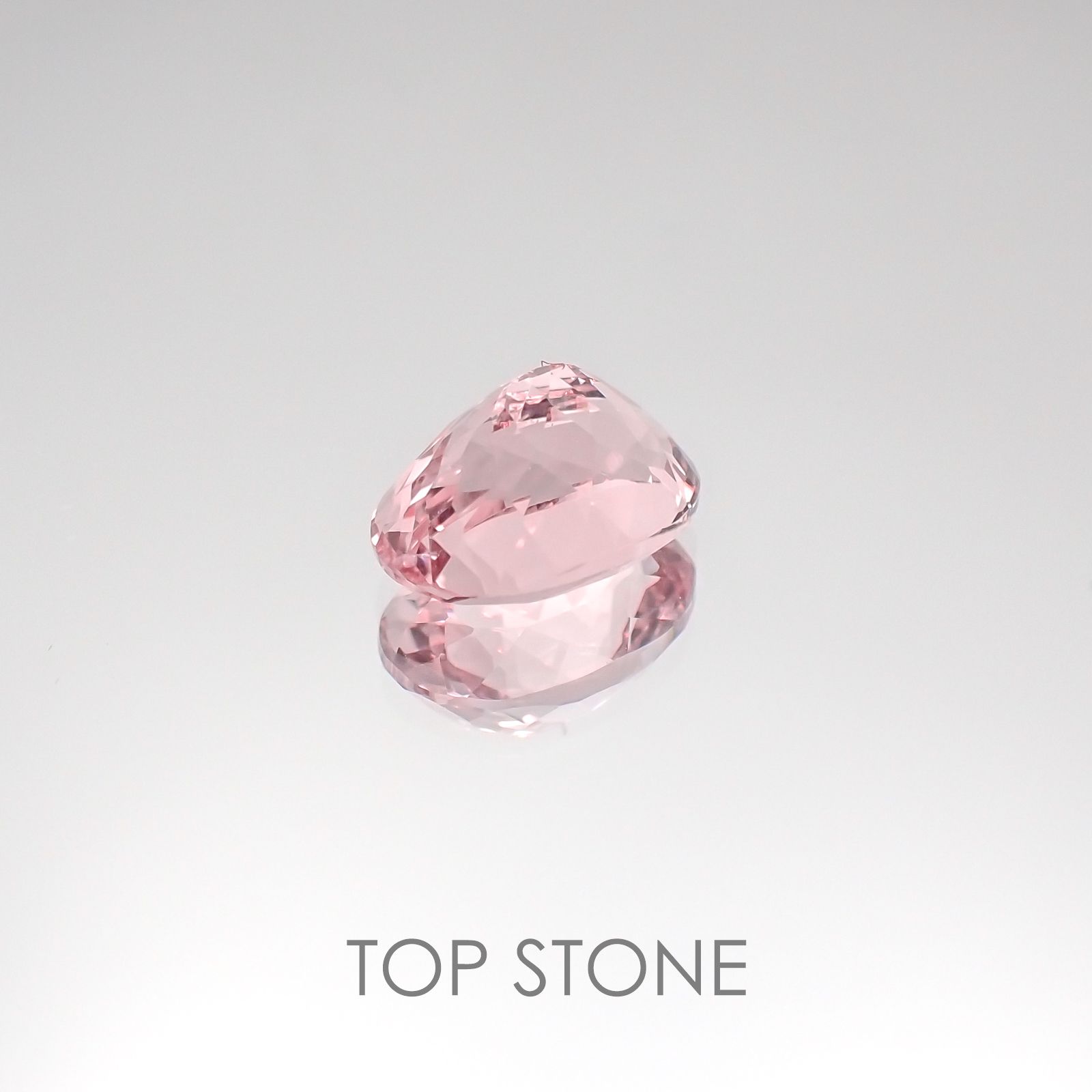 モルガナイト ナイジェリア産 ルース 1.73ct[20117411]9.2×6.4mm前後