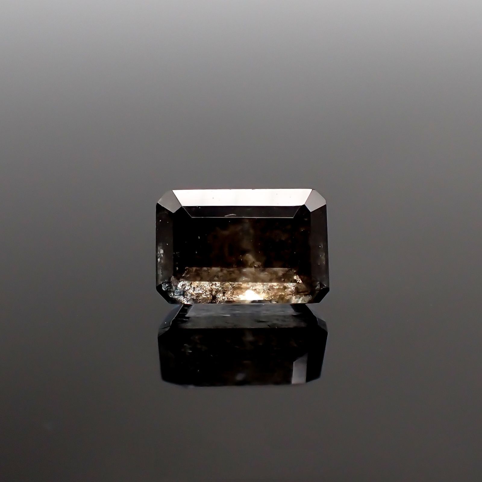 アベンチュリンアクアマリン(宝石名アクアマリン) ナイジェリア産 2.43ct 識別済[210712987]8.8×6mm前後