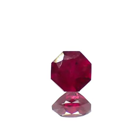 ◇オクタゴンカット◇ルビー(宝石名ルビー)モザンビーク/ミャンマー産 0.15ct 識別済[240326666]2.9x2.8mm前後