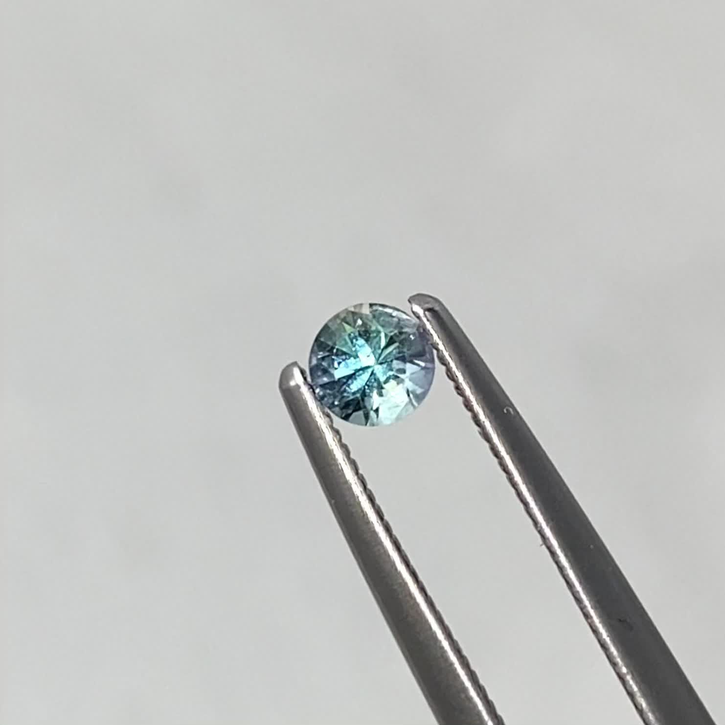 ブルーグリーンコーネルピン(宝石名コーネルピン)タンザニア産 識別済