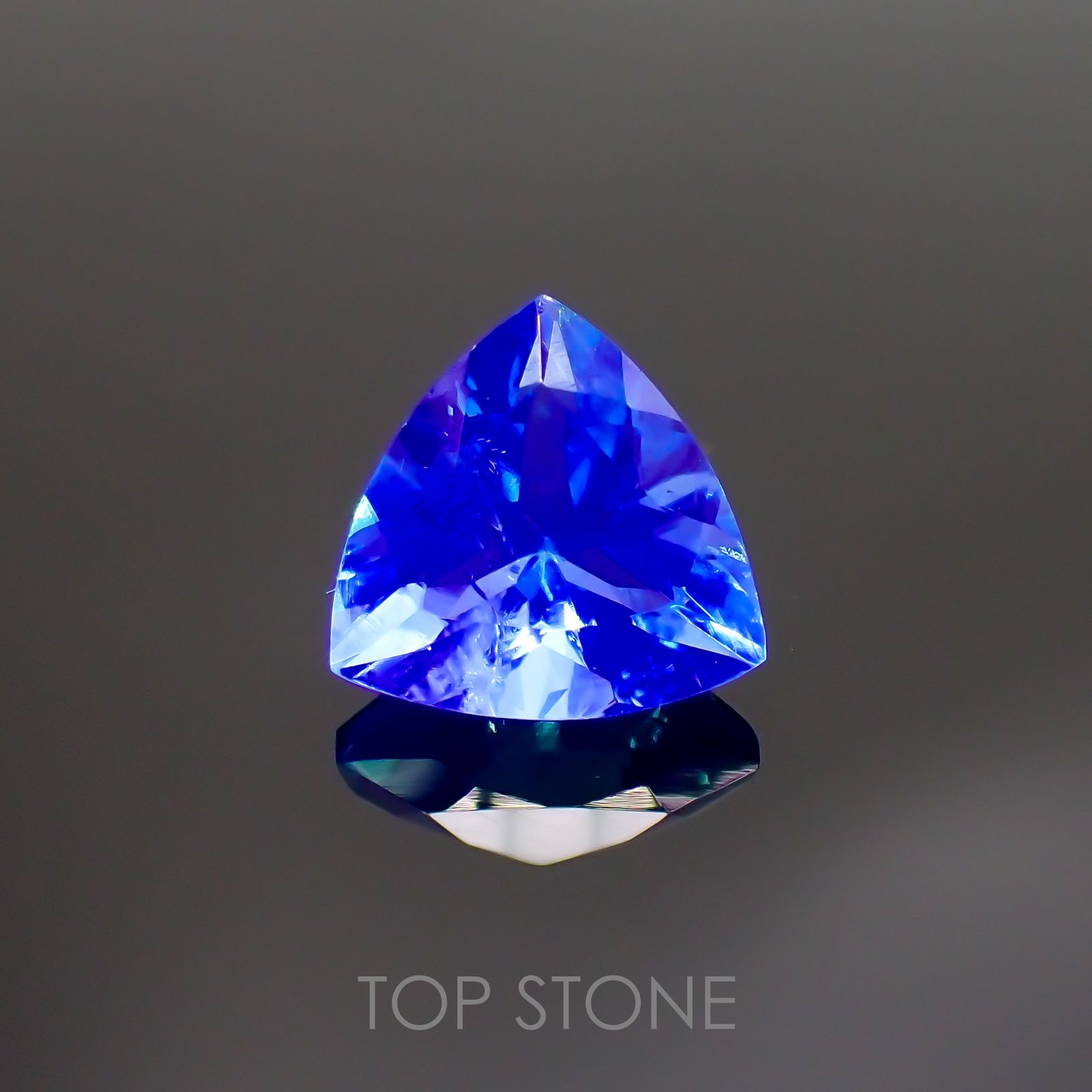 フローライト フルオレッセンス(宝石名フルオライト)イギリス・ロジャリー鉱山産 4.71ct 識別済[211113777]11x11.1mm前後