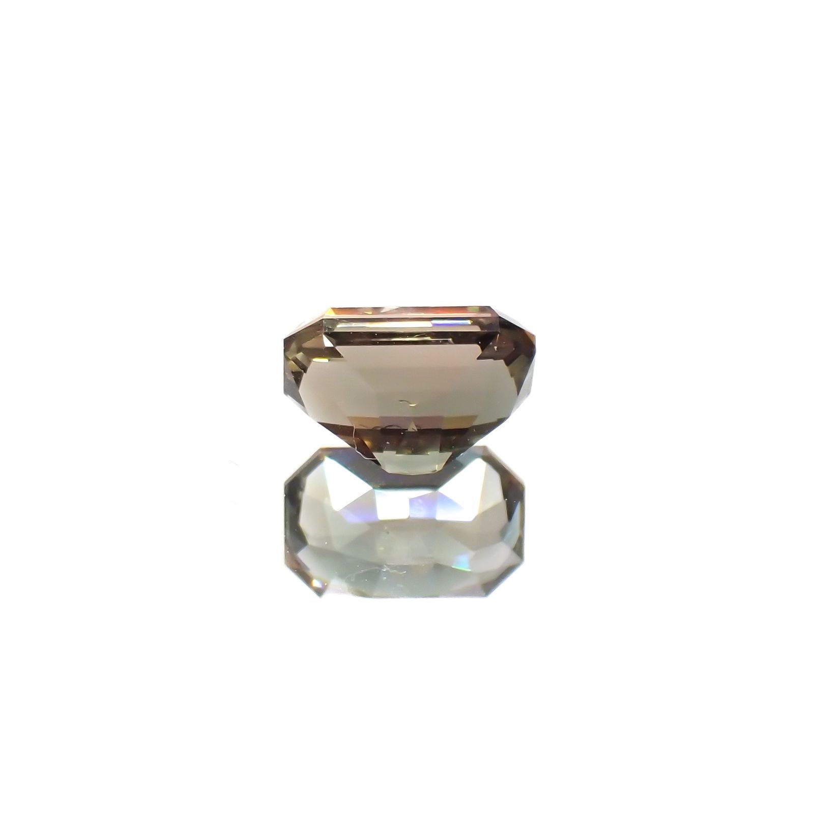 バイカラーオレゴンサンストーン(宝石名ラブラドライト)アメリカ・オレゴン州産 識別済 1.45ct / 7.8x5.1mm前後 [220616268]