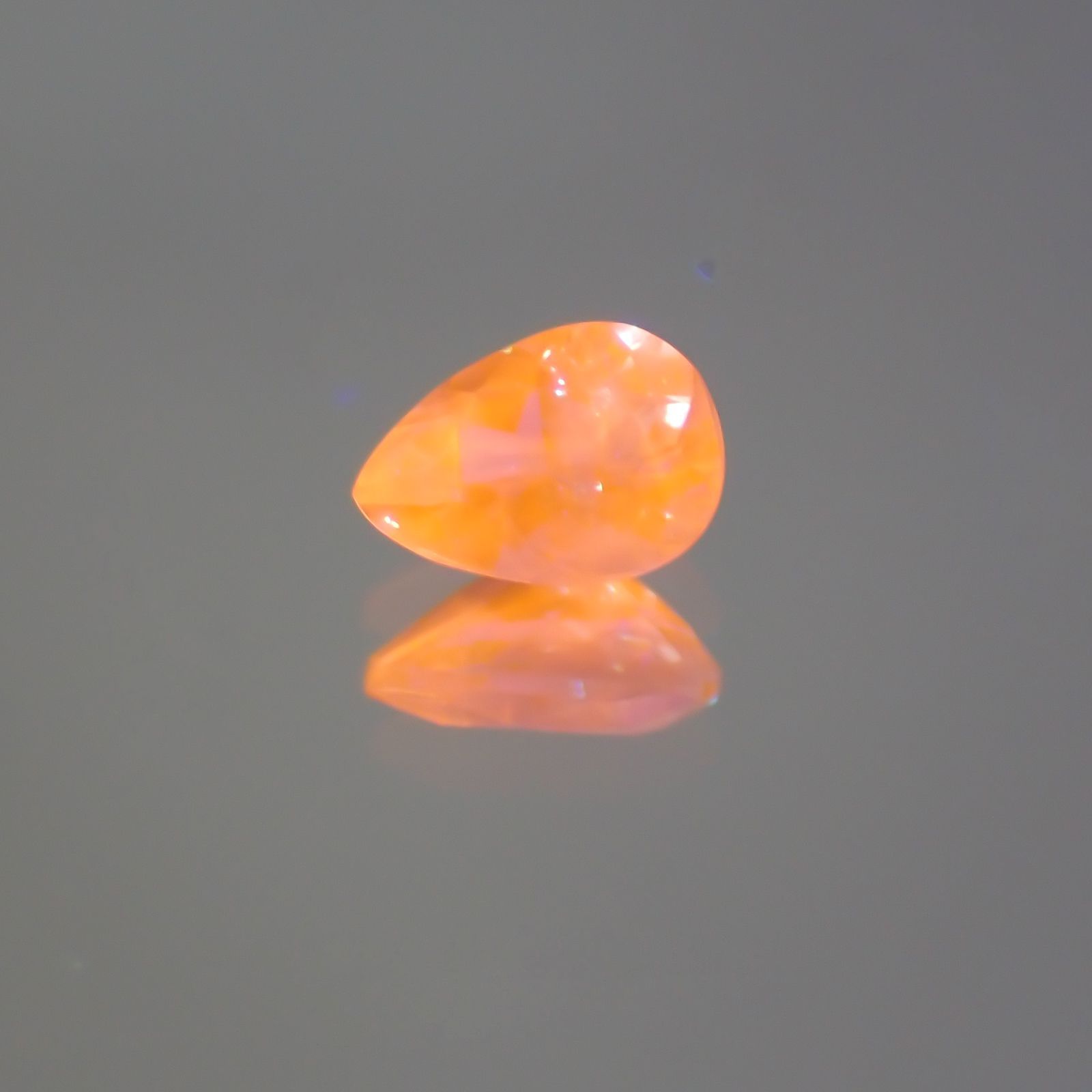 アウイナイト ドイツ産 ルース 0.15ct[21019338]4.4×3.1mm前後