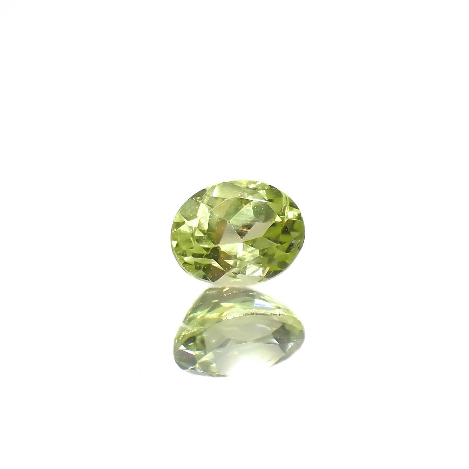 パロットクリソベリル(宝石名クリソベリル)インド産 0.25ct 識別済[230421809]4x3.1mm前後