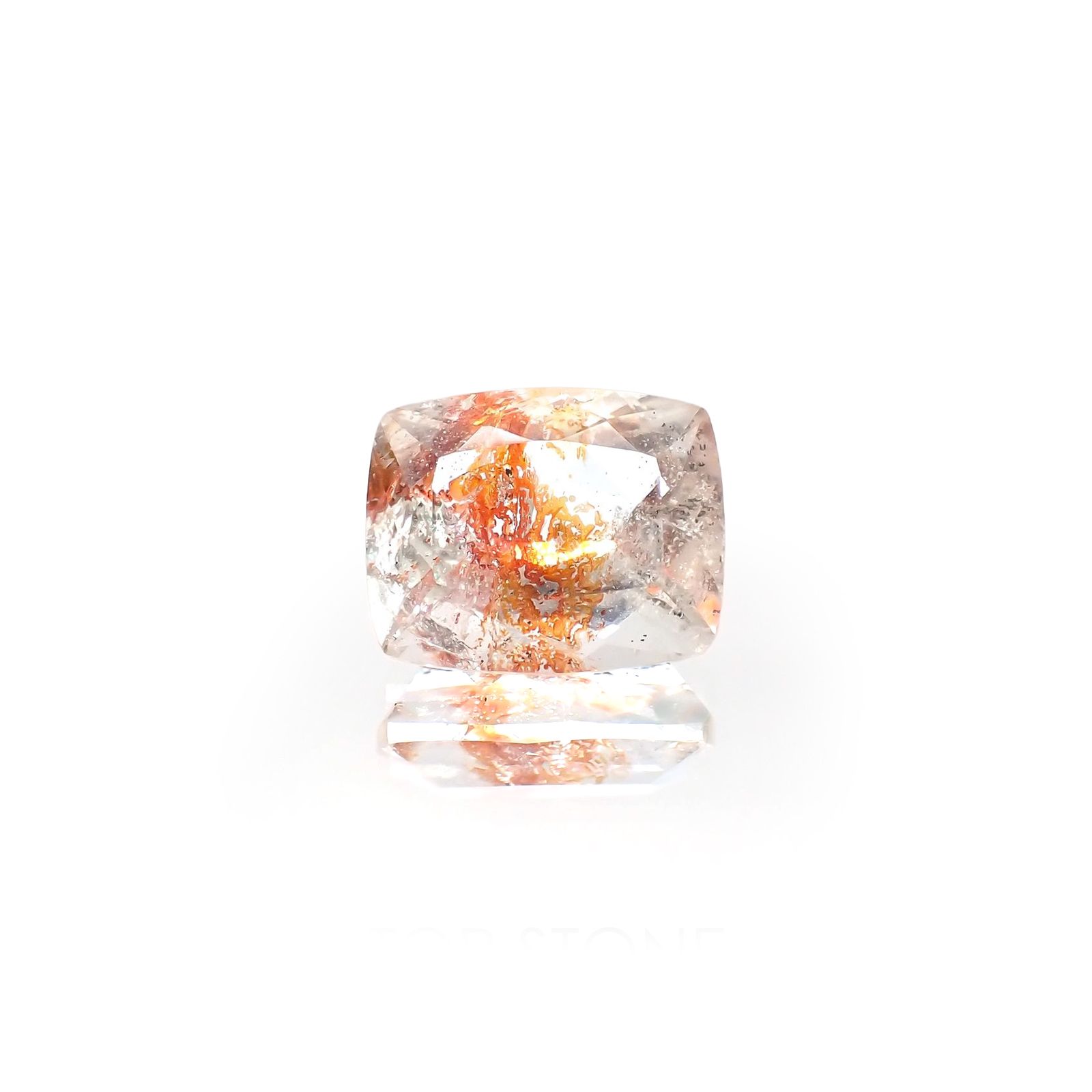 オーロラクォーツ ブラジル・ミナスジェライス産 4.63ct / 11.6x9.3mm前後 [220114377]