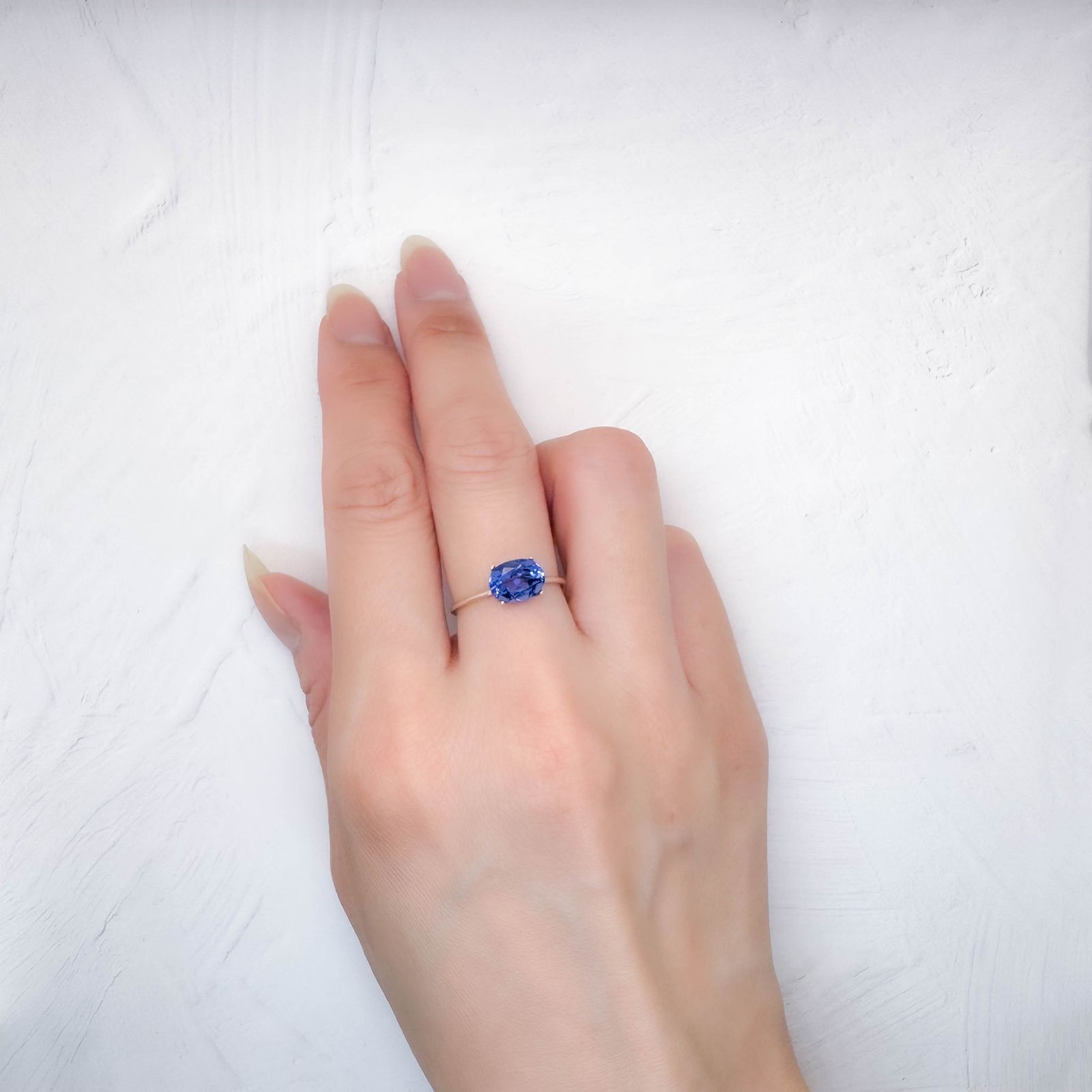 カラーチェンジフローライト ブラジル産 1.52ct / 8.1x6.1mm前後 [250530451]