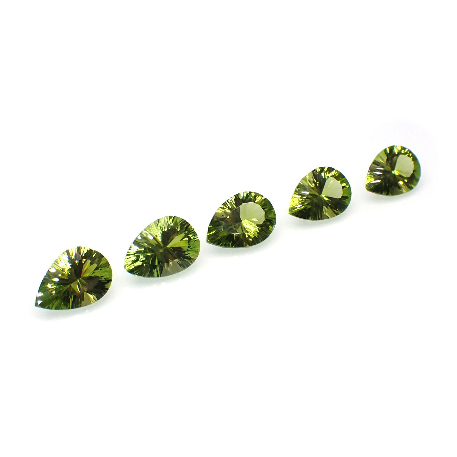<ランダムセレクト1個販売>◇コンケーブカット◇ペリドット 中国産 約1.70-2.10ct[230722581]10x7mm前後