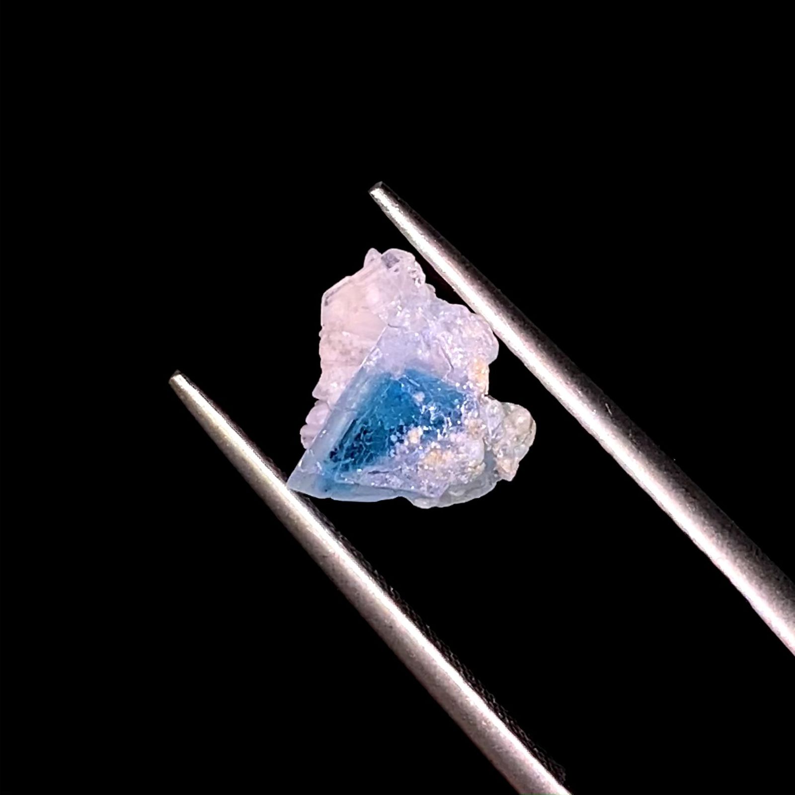 ユークレース 原石 ブラジル産 2.38ct[220515763]9.4x8.2mm前後