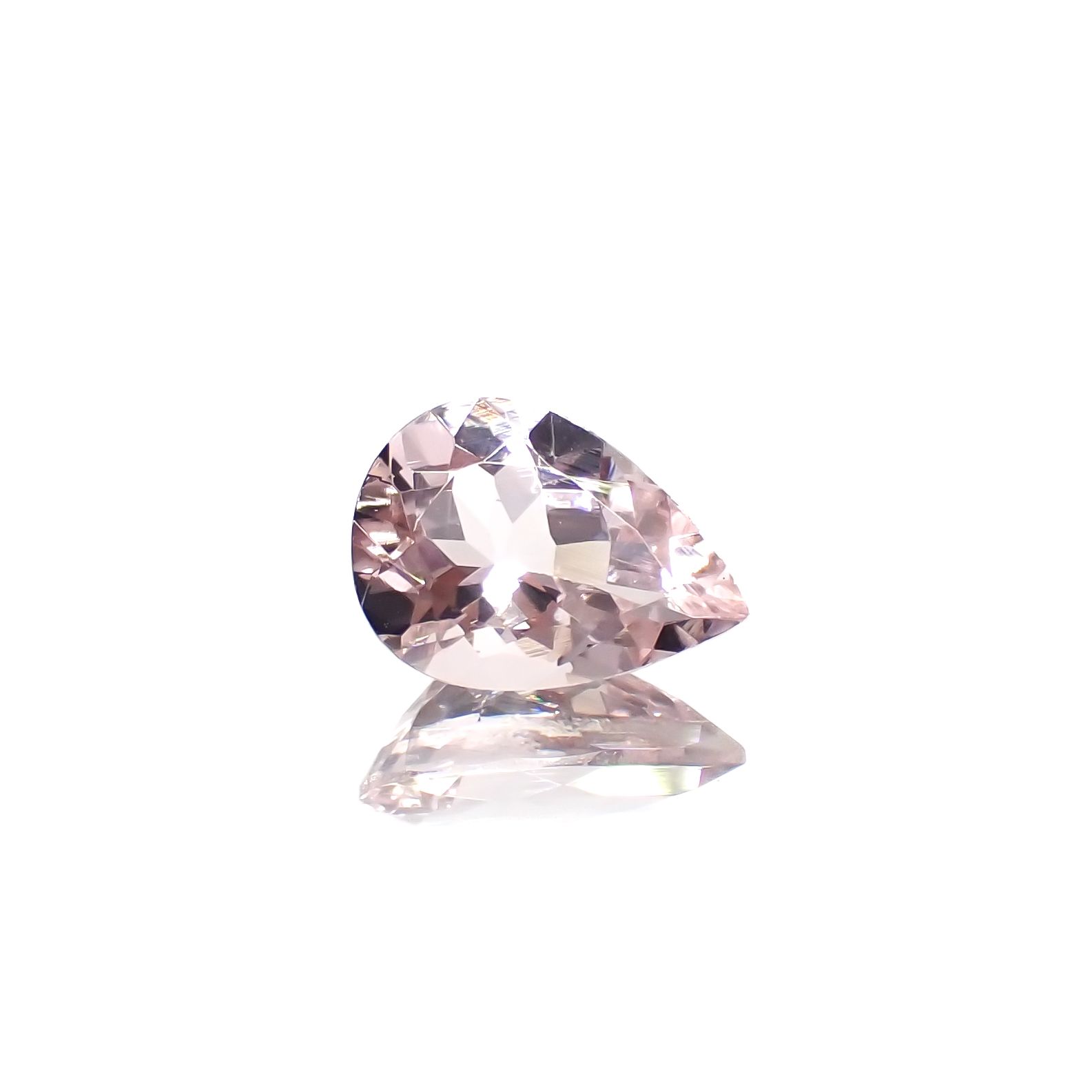 モルガナイト ブラジル産 0.57ct[230421792]7.1x5.2mm前後