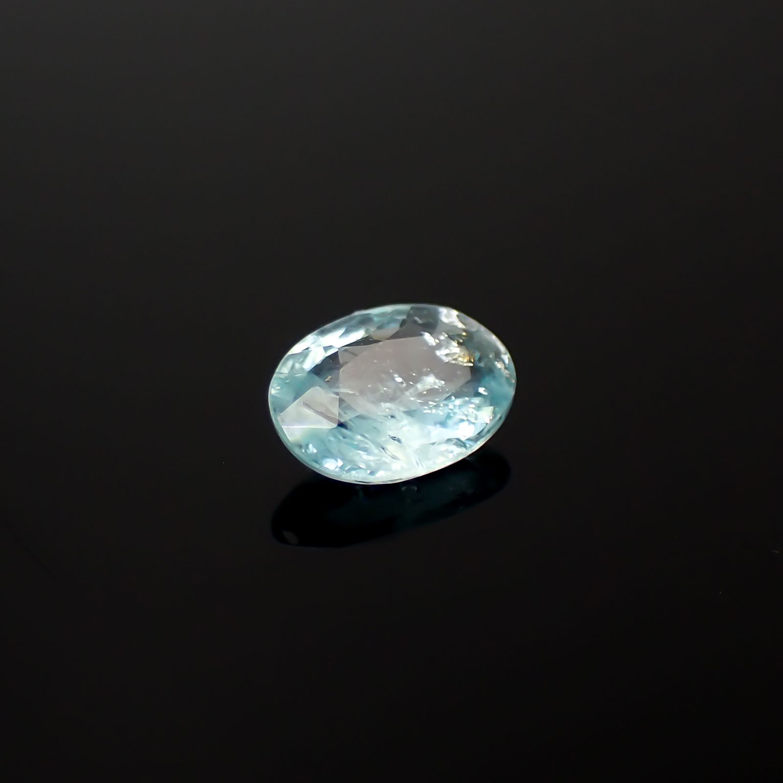 パライバトルマリン モザンビーク産 0.30ct[240928778]5.4x3.9mm前後