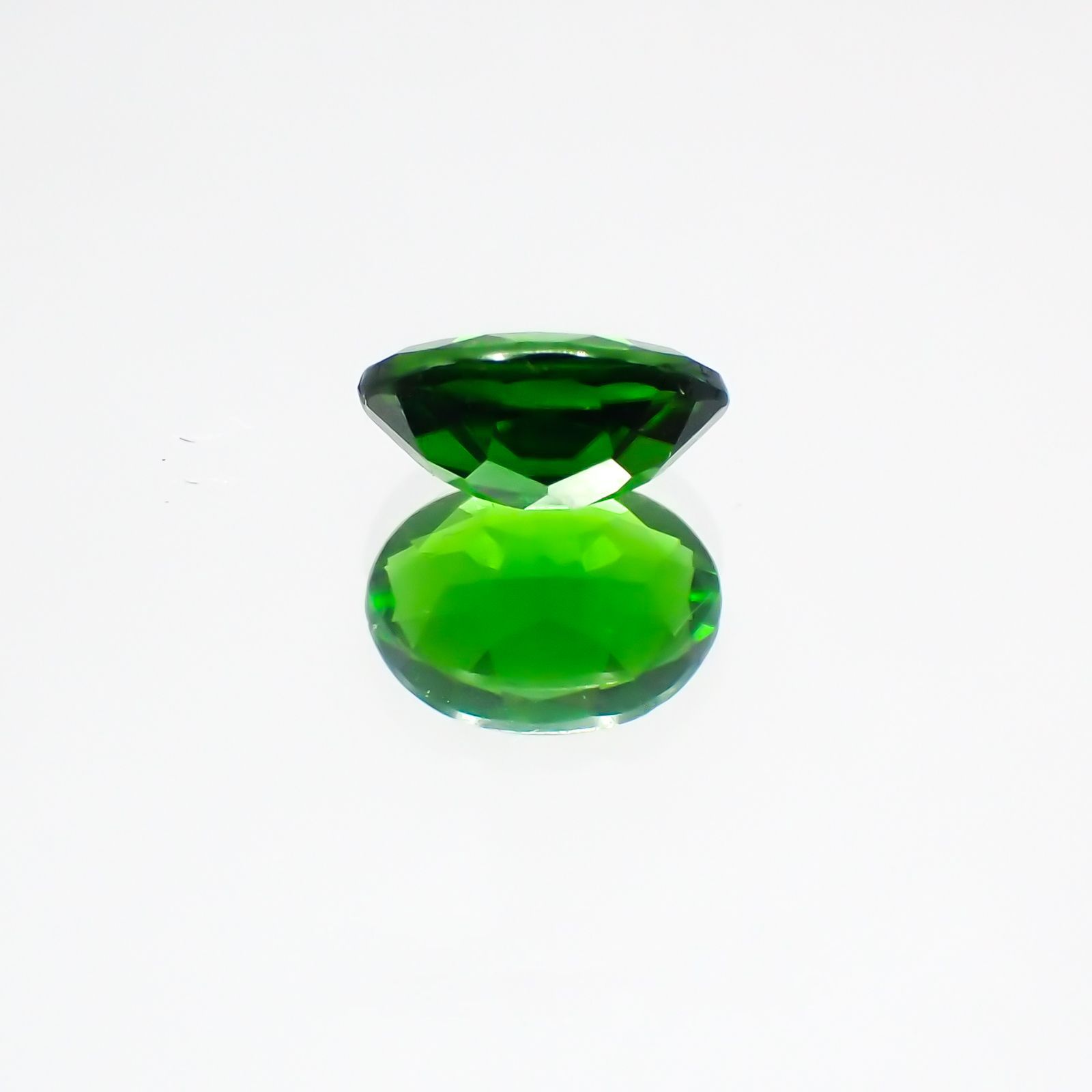 クロムダイオプサイド(宝石名クロム・ダイオプサイド)ロシア産 0.76ct 識別済[231124297]6.9x5mm前後
