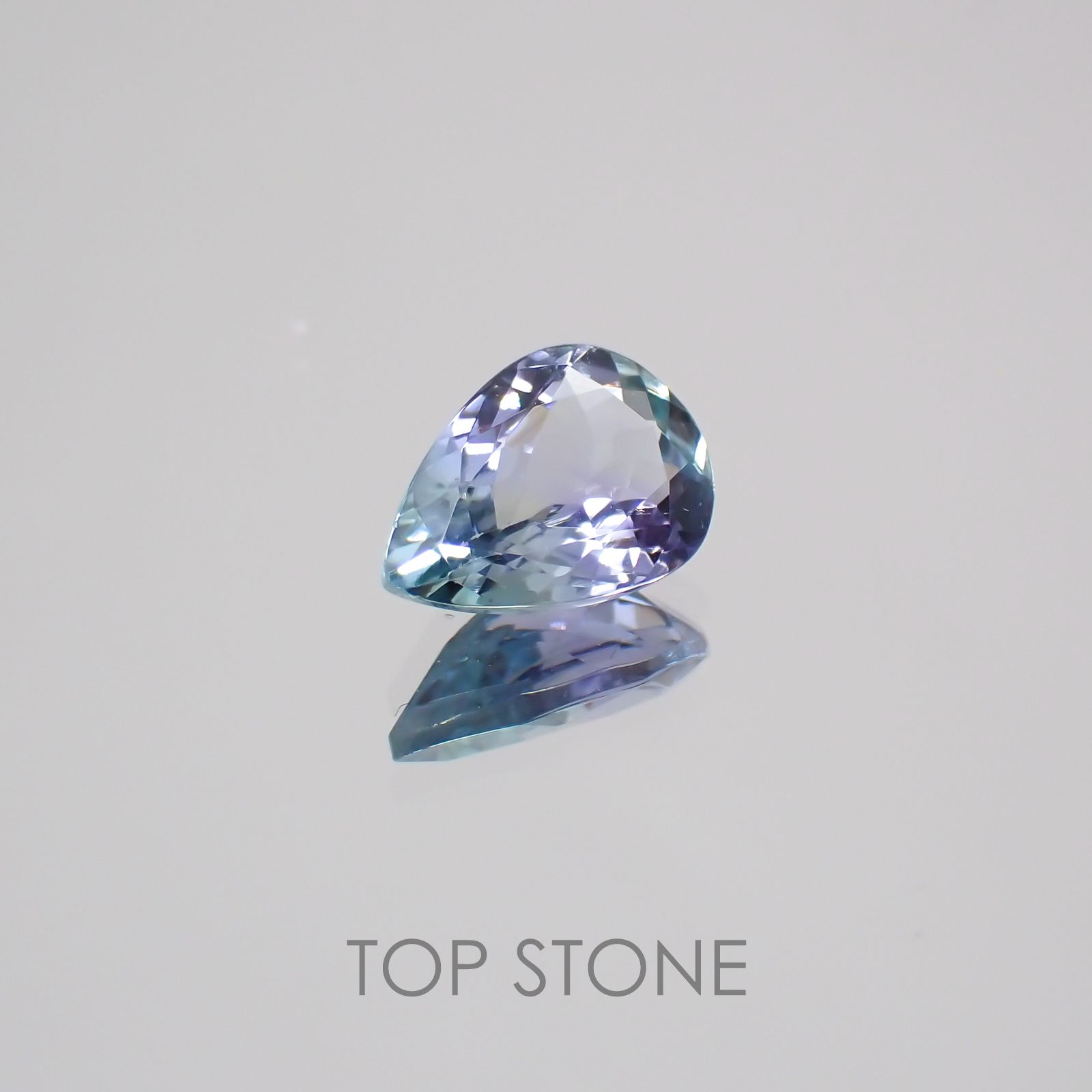 パーティーカラータンザナイト タンザニア産 ルース 0.68ct[210310097]7.2×5mm前後