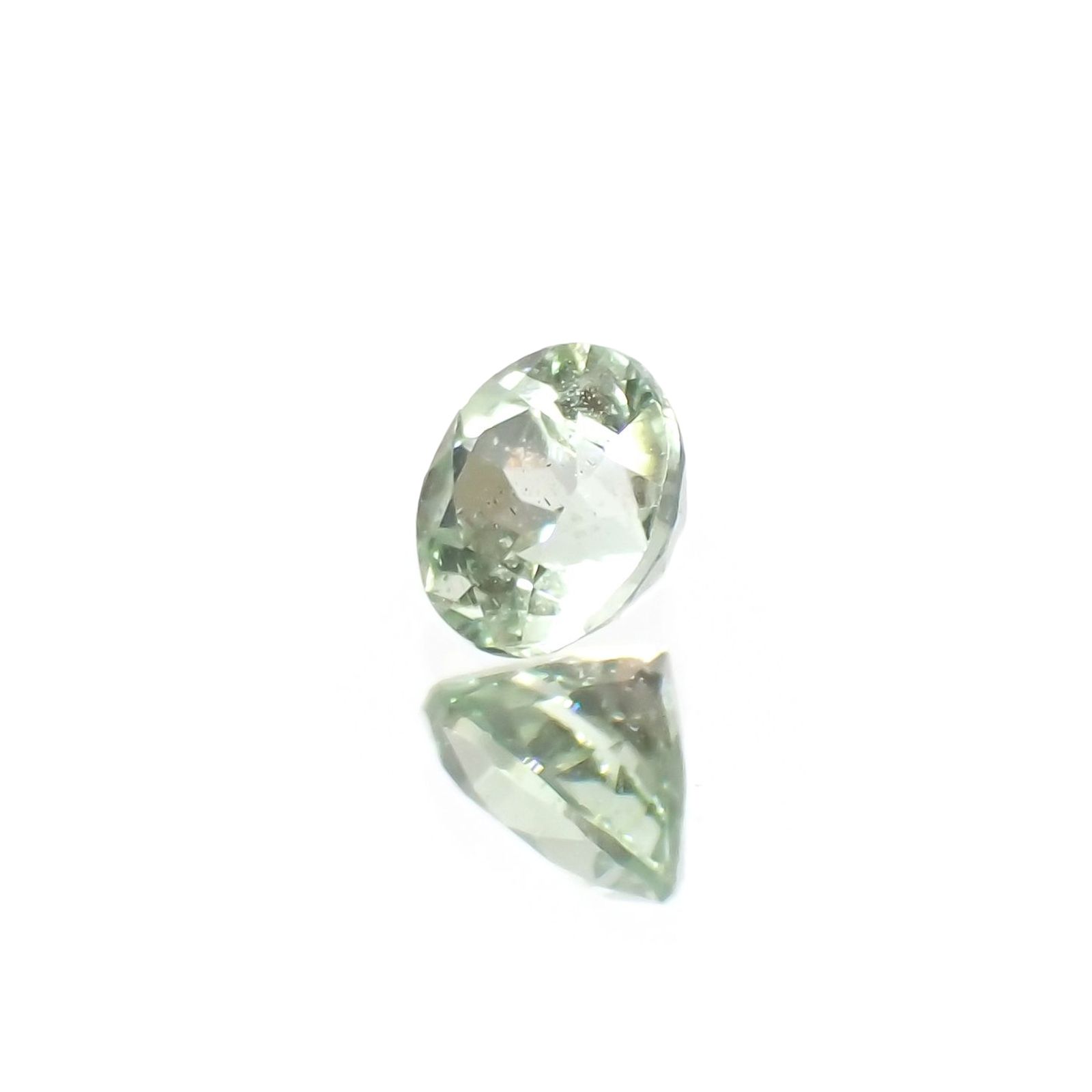 バナジウムコーネルピン(宝石名コーネルピン)タンザニア・タンガ州産 識別済 0.27ct / 3.8x3.8mm前後 [230521911]