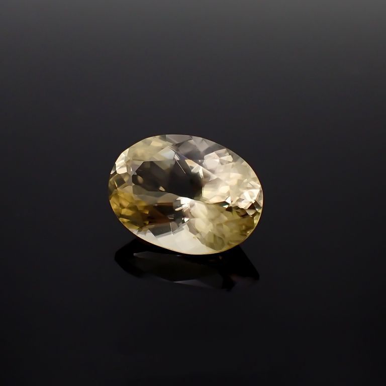 アラゴナイト フォスフォレッセンス(宝石名フォスフォレッセンス・アラゴナイト)チェコ共和国産 9.188ct ソ付(彩珠)[221018678]15.9x11.7mm前後