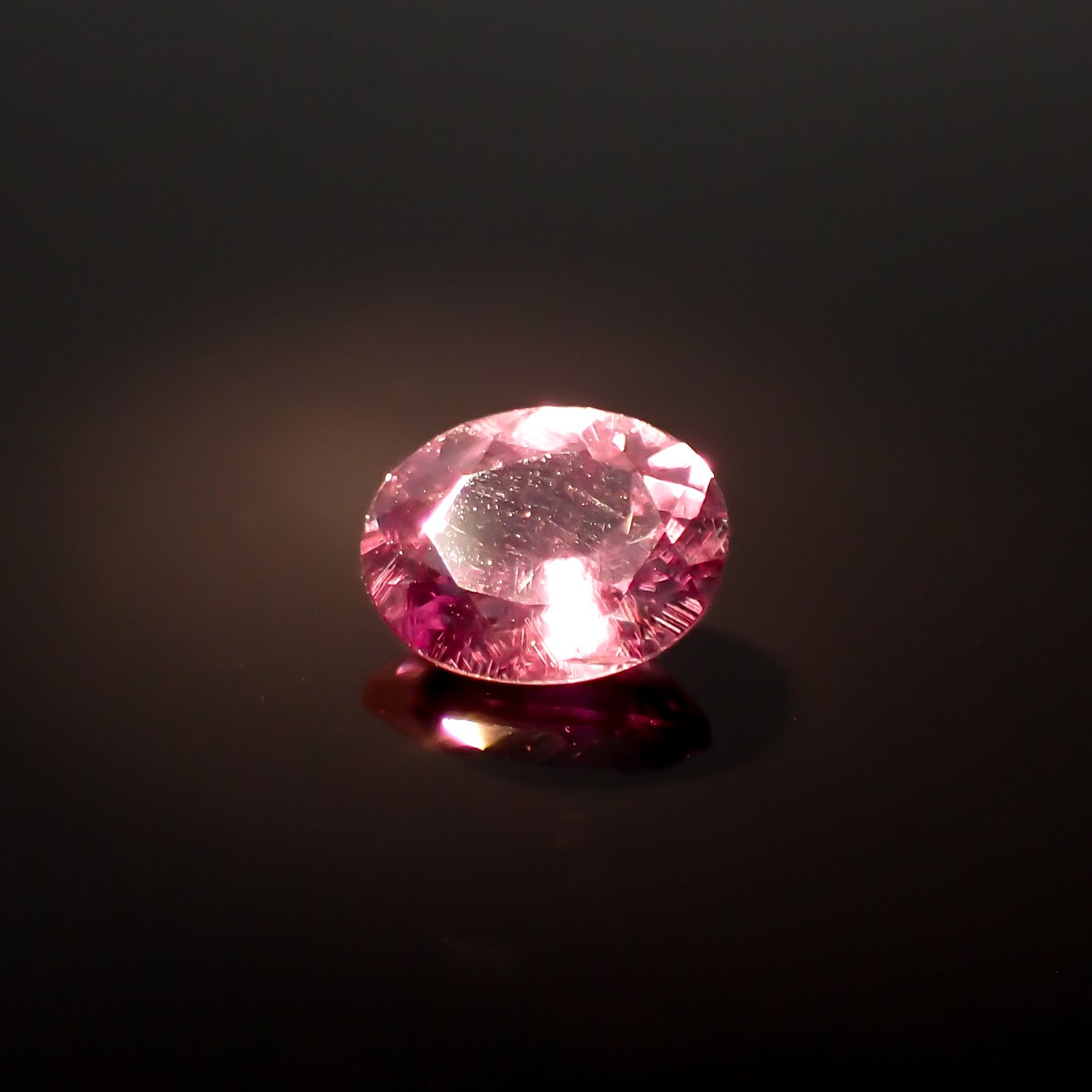 ベキリーブルーガーネット（カラーチェンジガーネット アレキタイプ） マダガスカル・ベキリー産 0.37ct[230923542]4.9x3.8mm前後