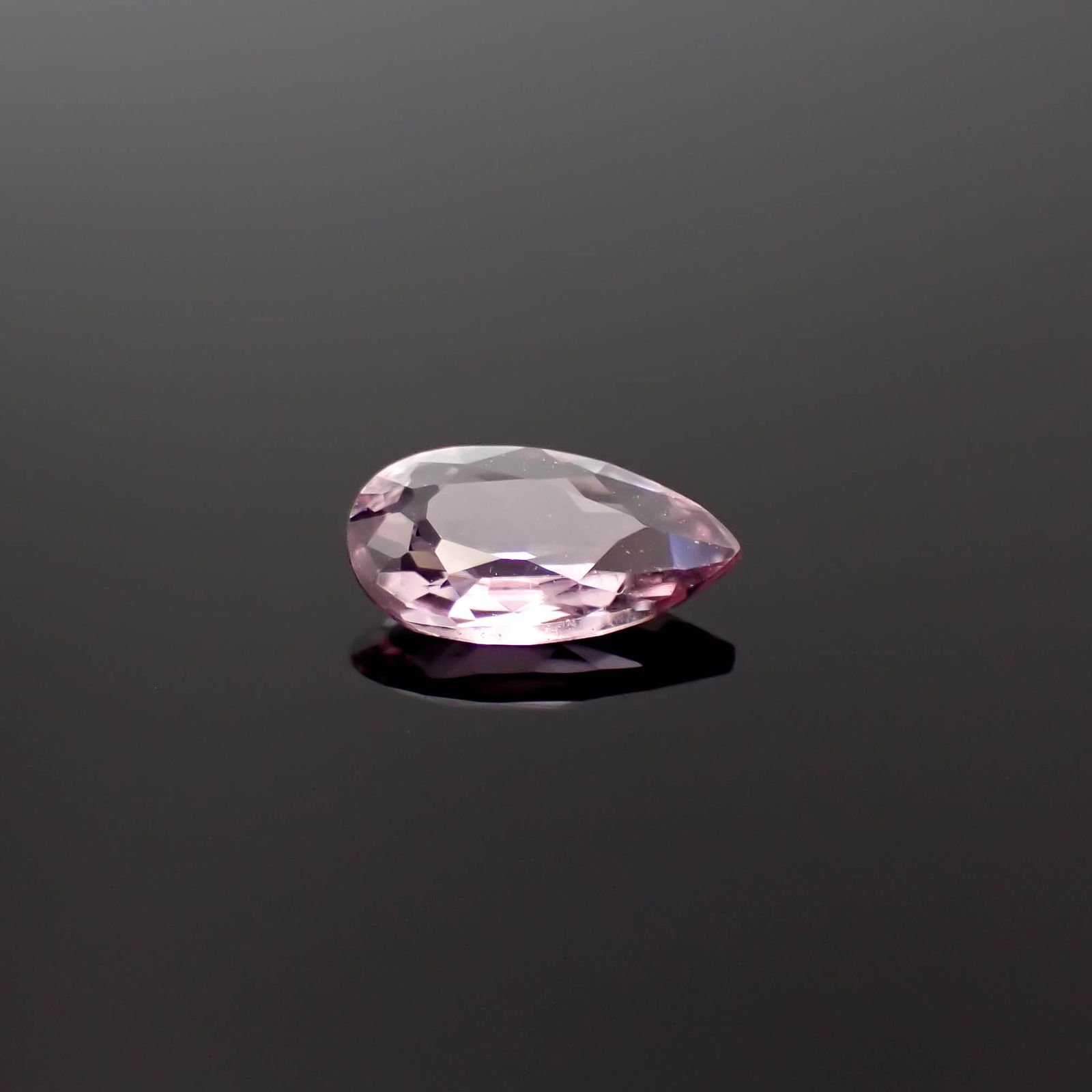 カラーシフト ピンクダイアスポア アフガニスタン産 0.62ct[240627981]7.8x4.3mm前後
