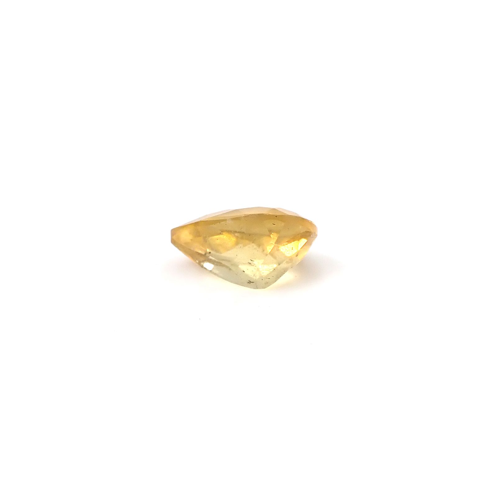 コンドロダイト(宝石名コンドロダイト)タジキスタン・パミール高原産 識別済 1.23ct / 8.1x6.1mm前後 [260131580]