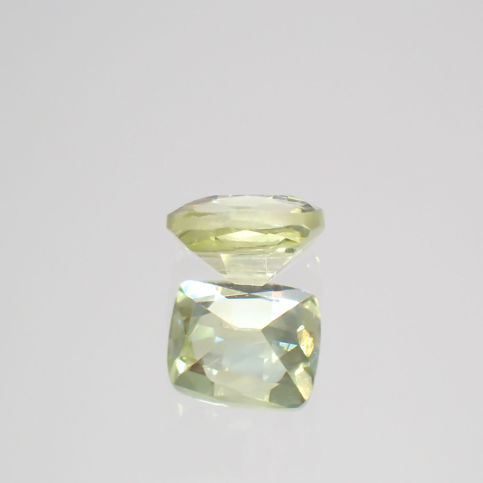 クリソベリル(宝石名クリソベリル)マダガスカル産 0.48ct 識別済[220114497]4.6x3.9mm前後