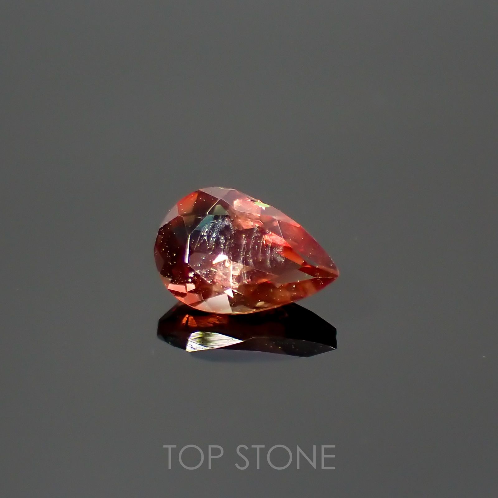 バイカラーアンデシン(宝石名アンデシン)チベット産 0.48ct 識別済[220115262]6.5x4.4mm前後