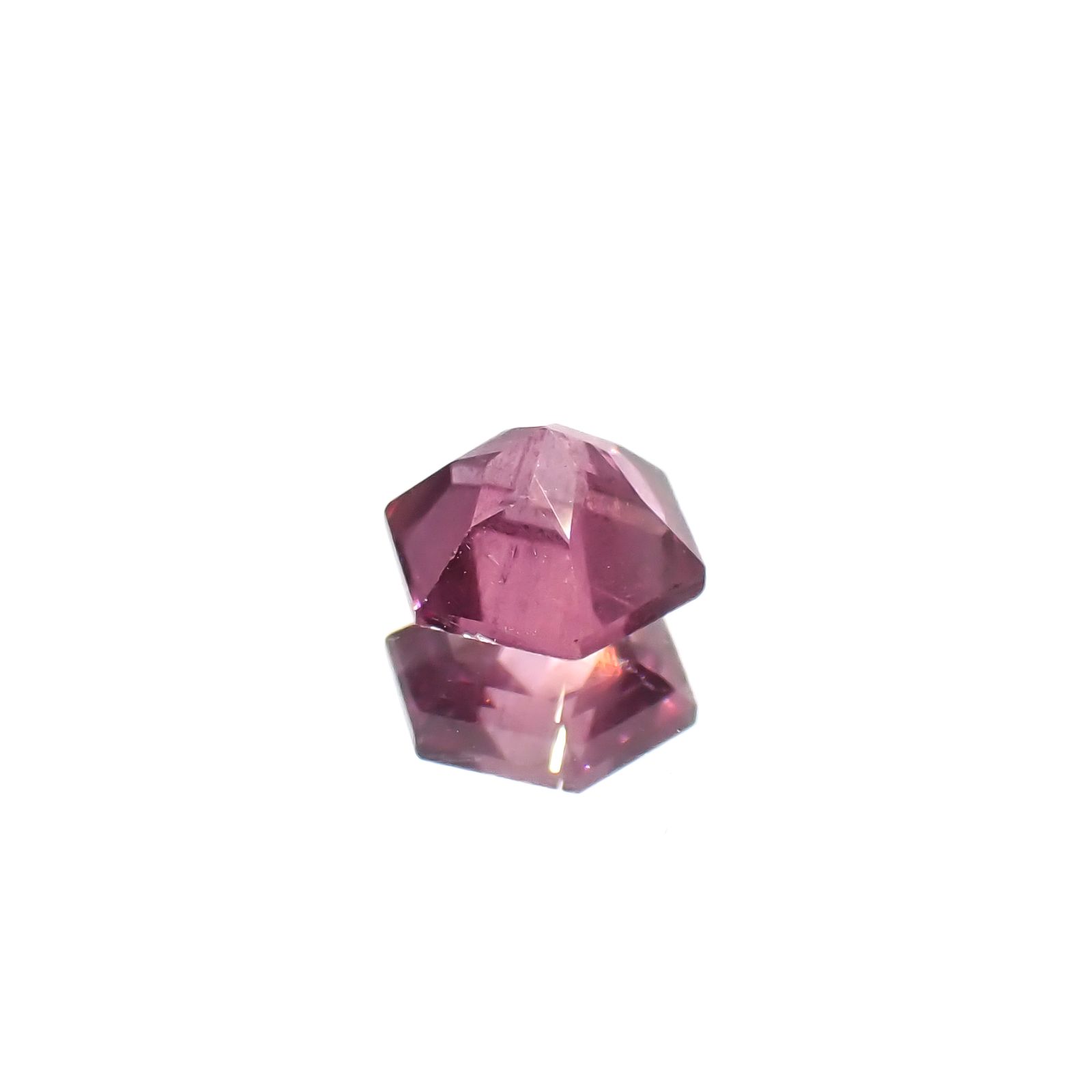 ◇ヘキサゴンカット◇カラーシフト マラヤガーネットSA(宝石名ガーネット) タンザニア産 0.76ct 識別済[210210091]5.1×5mm前後
