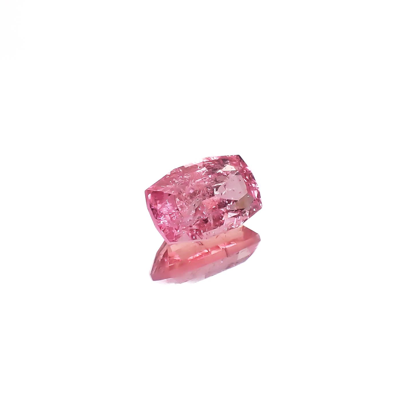 ◇カスタムカット◇ペツォッタイト(宝石名ペツォッタイト)マダガスカル産 1.541ct ソ付(彩珠)[250530416]8.4x5.5mm前後