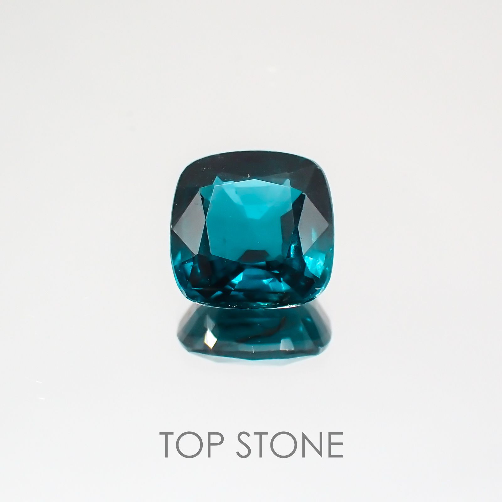オーシャンブルーカイヤナイト ネパール産 ルース 2.6ct[210310278]8×8mm前後
