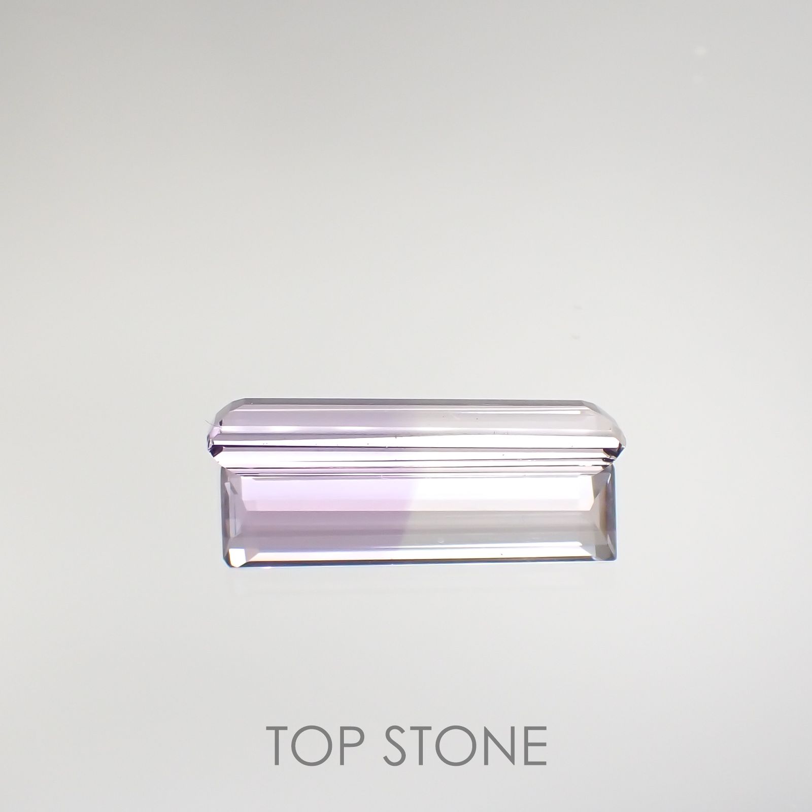 アワーグラスアメジスト モロッコ産 ルース 1.8ct[210912324]16.1×4.2mm前後
