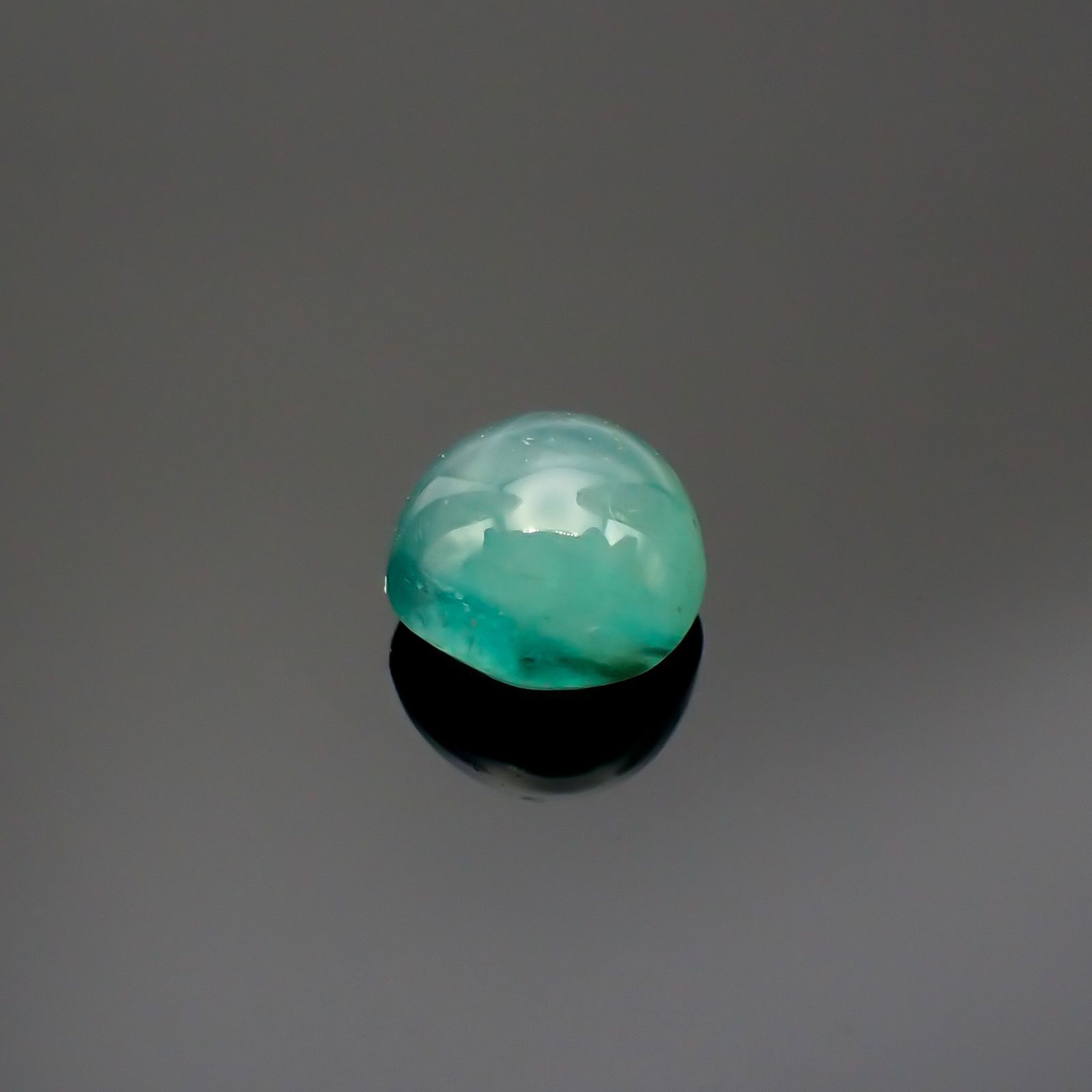 エメラルドキャッツアイ(宝石名エメラルド)コロンビア産 0.77ct 識別済[220115187]5.4x5.3mm前後