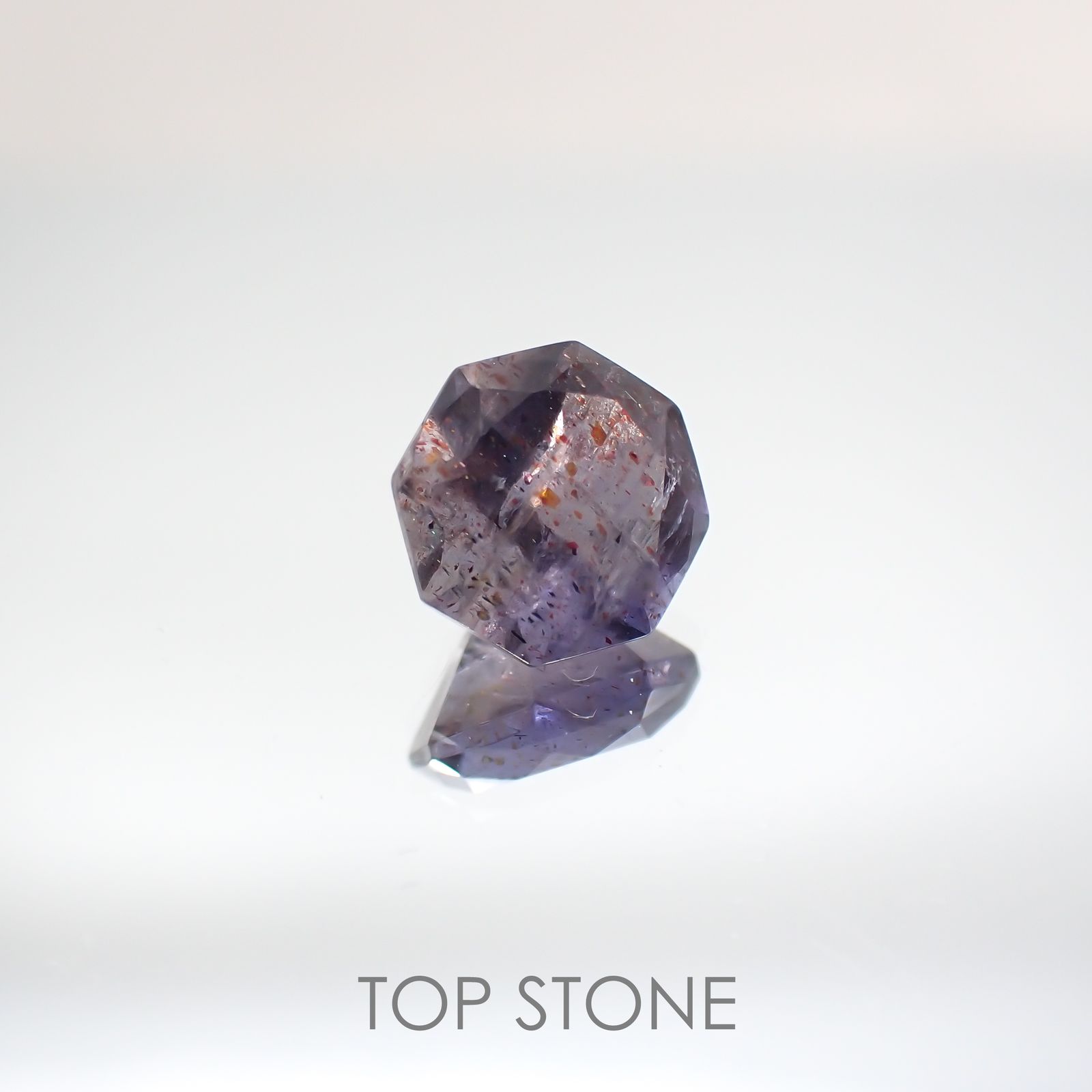 ◇オクタゴンカット◇ブラッドショットアイオライトSA(宝石名アベンチュリン・アイオライト) インド産 0.85ct 識別済[210610992]6×6mm前後