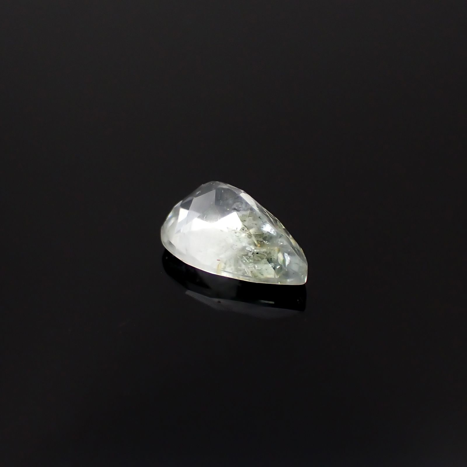 オーロラアクアマリン ブラジル産 1.32ct[231224675]9.4x6.3mm前後