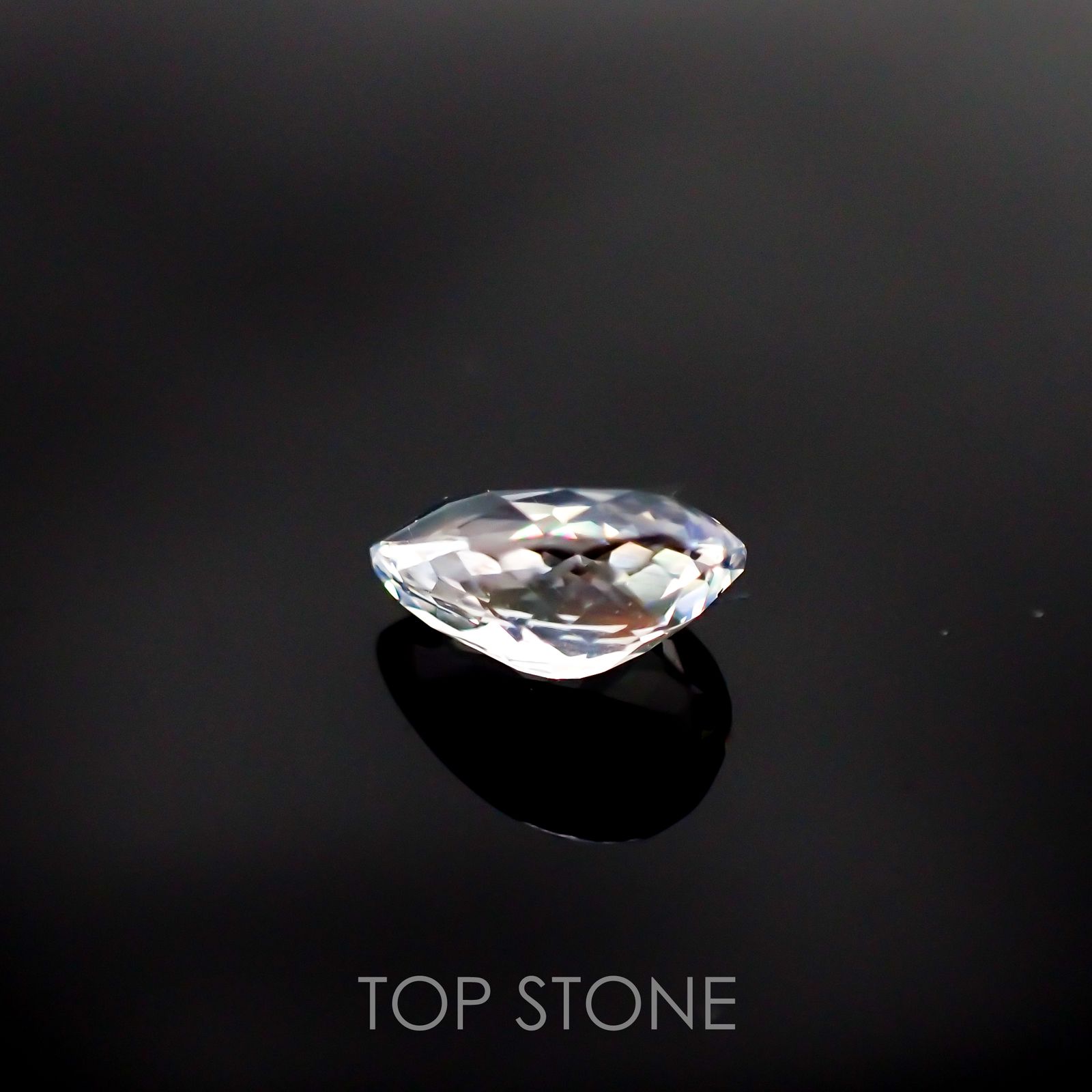 レインボームーンストーン(アンデシンラブラドライト) マダガスカル産 ルース 1.2ct[210611259]8.8×6.2mm前後