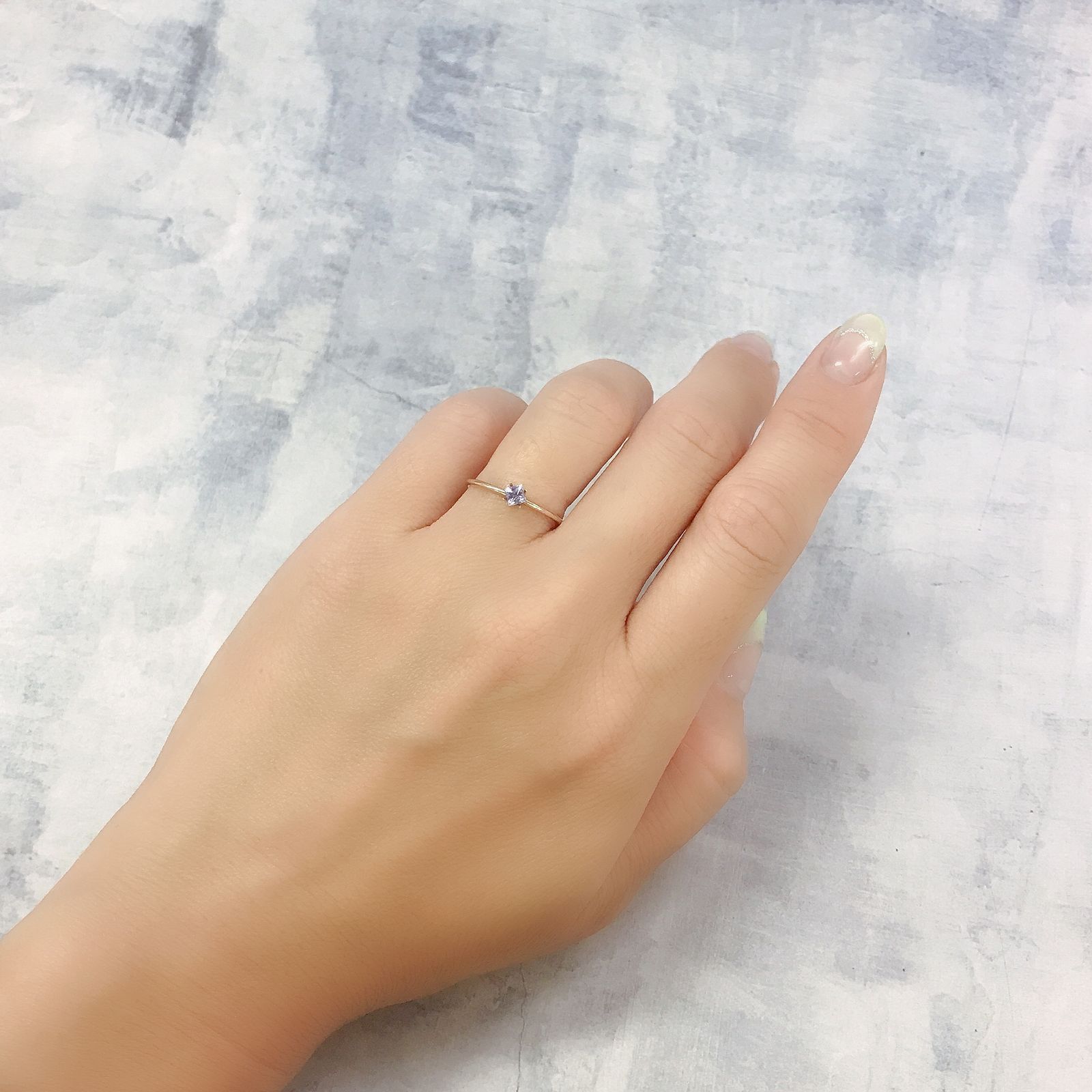 ◇プリンセスカット◇アイスラベンダーサファイア(宝石名サファイア)東アフリカ産 0.22ct 識別済[220817372]3x3mm前後