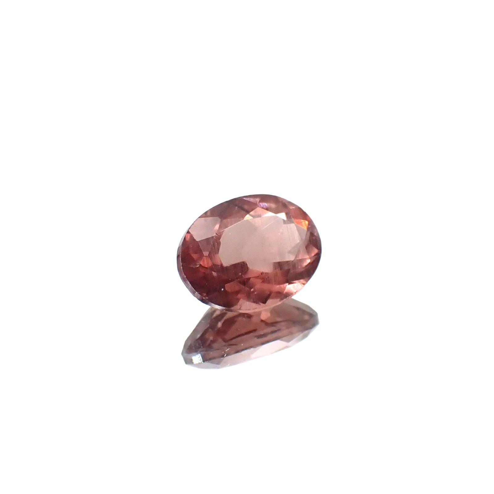 ピンクアパタイト(宝石名アパタイト) ブラジル産 識別済 1.60ct / 8.4×6.5mm前後 [251013010]