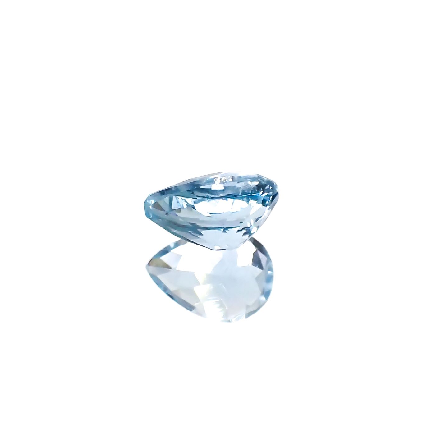アクアマリン サンタマリアカラー マダガスカル産 0.72ct[240326962]7x5mm前後