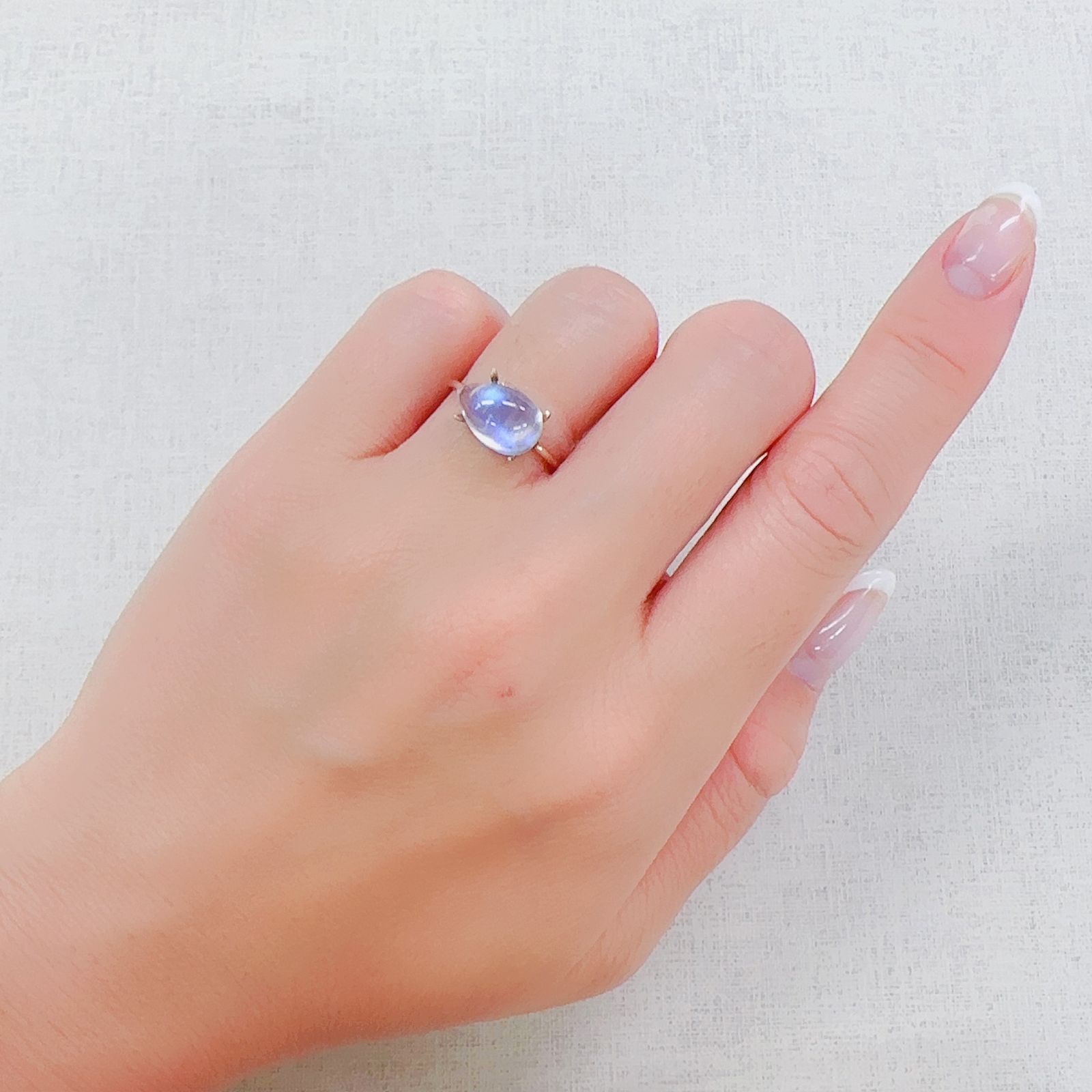 ブルームーンストーン インド産 2.99ct[230522070]11.2x7.5mm前後