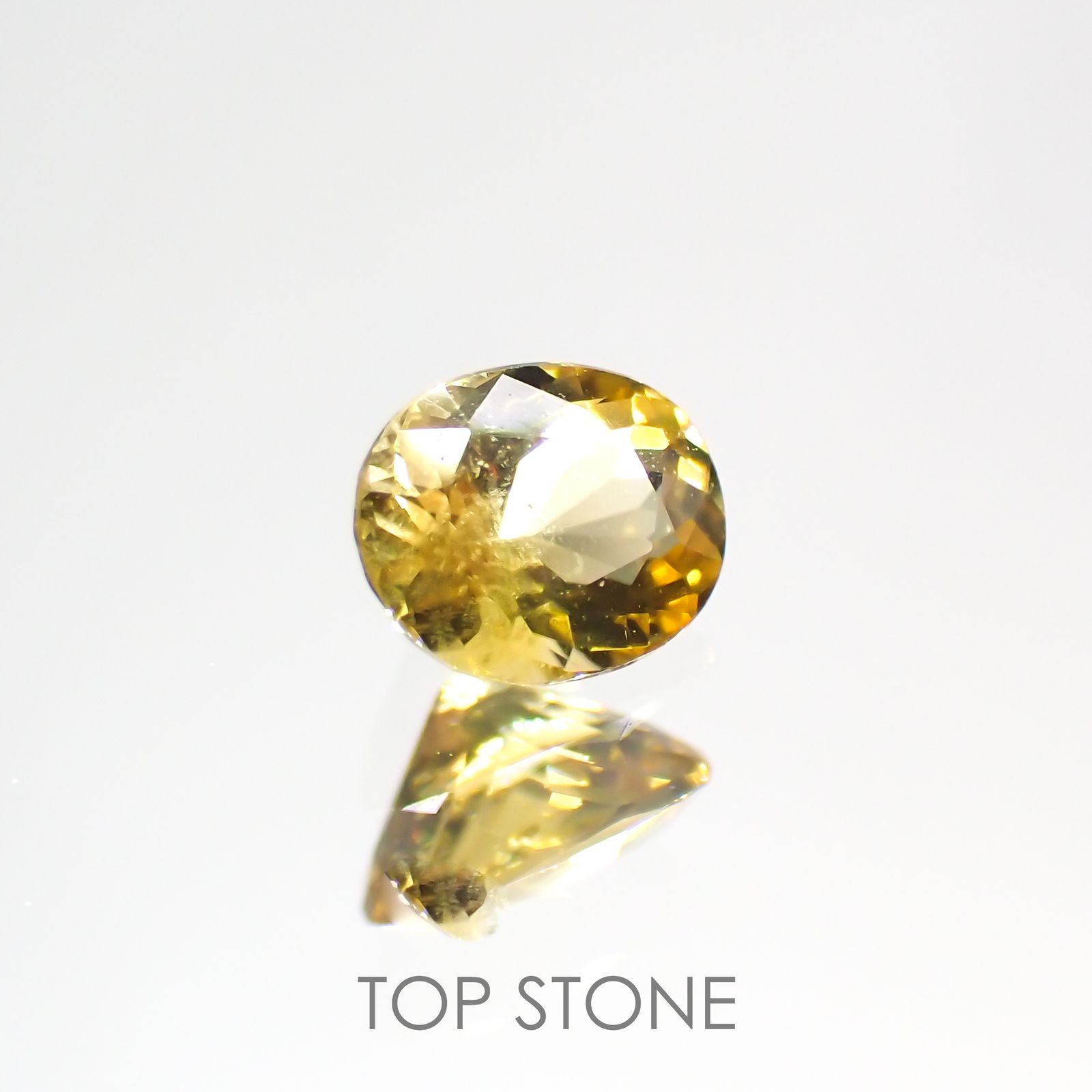 コンドロダイト(宝石名コンドロダイト) パキスタン産 0.245ct ソ付(CGL)[21049590]4.4×3.5mm前後