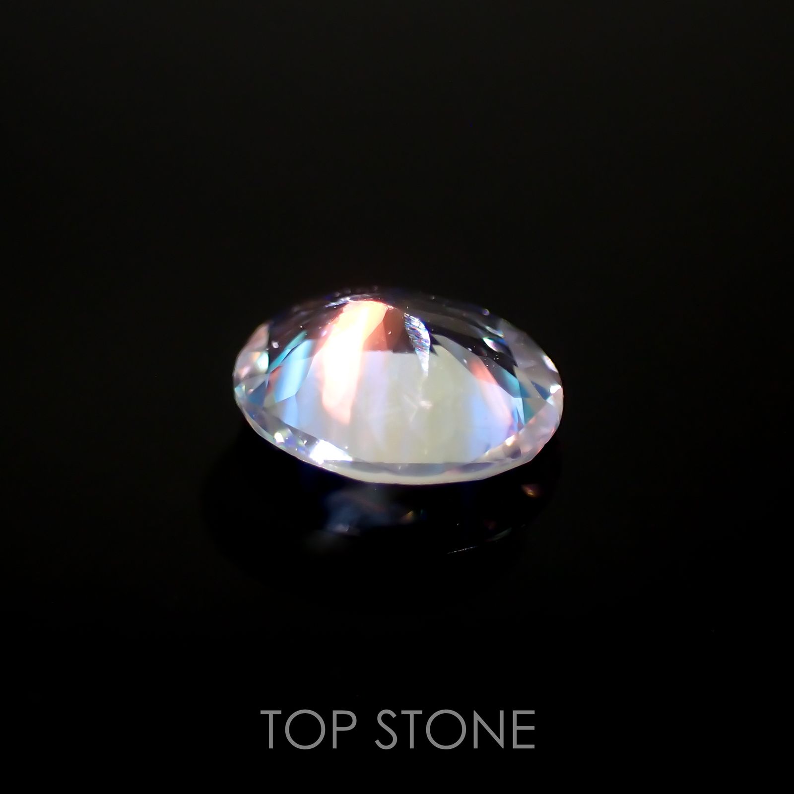 レインボームーンストーン(宝石名ラブラドライト)マダガスカル産 0.33ct 識別済[211113746]5.5x4.5mm前後