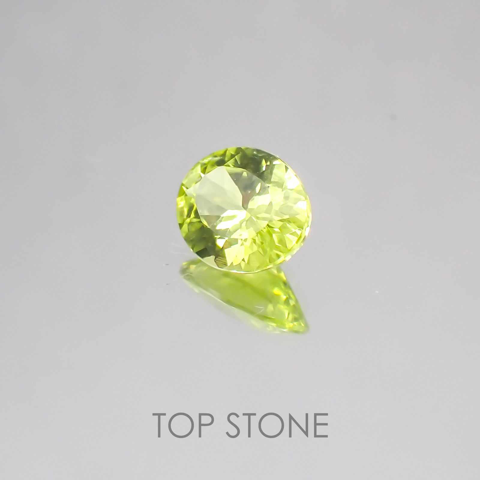 パロットクリソベリル インド産 ルース 0.85ct[20128563]6.7×5.3mm前後